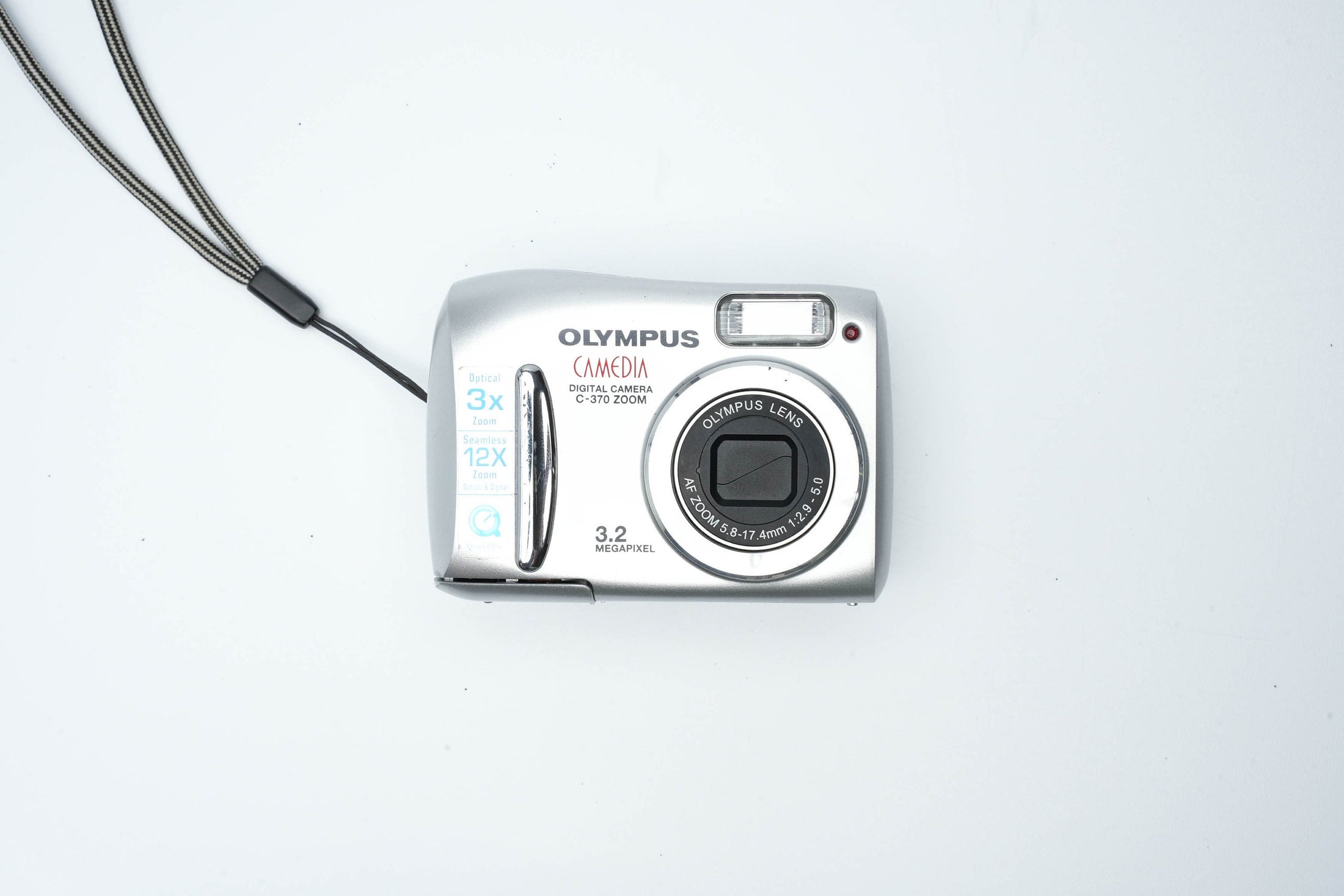 Olympus Camedia C-370 Zoom - vintage digital camera