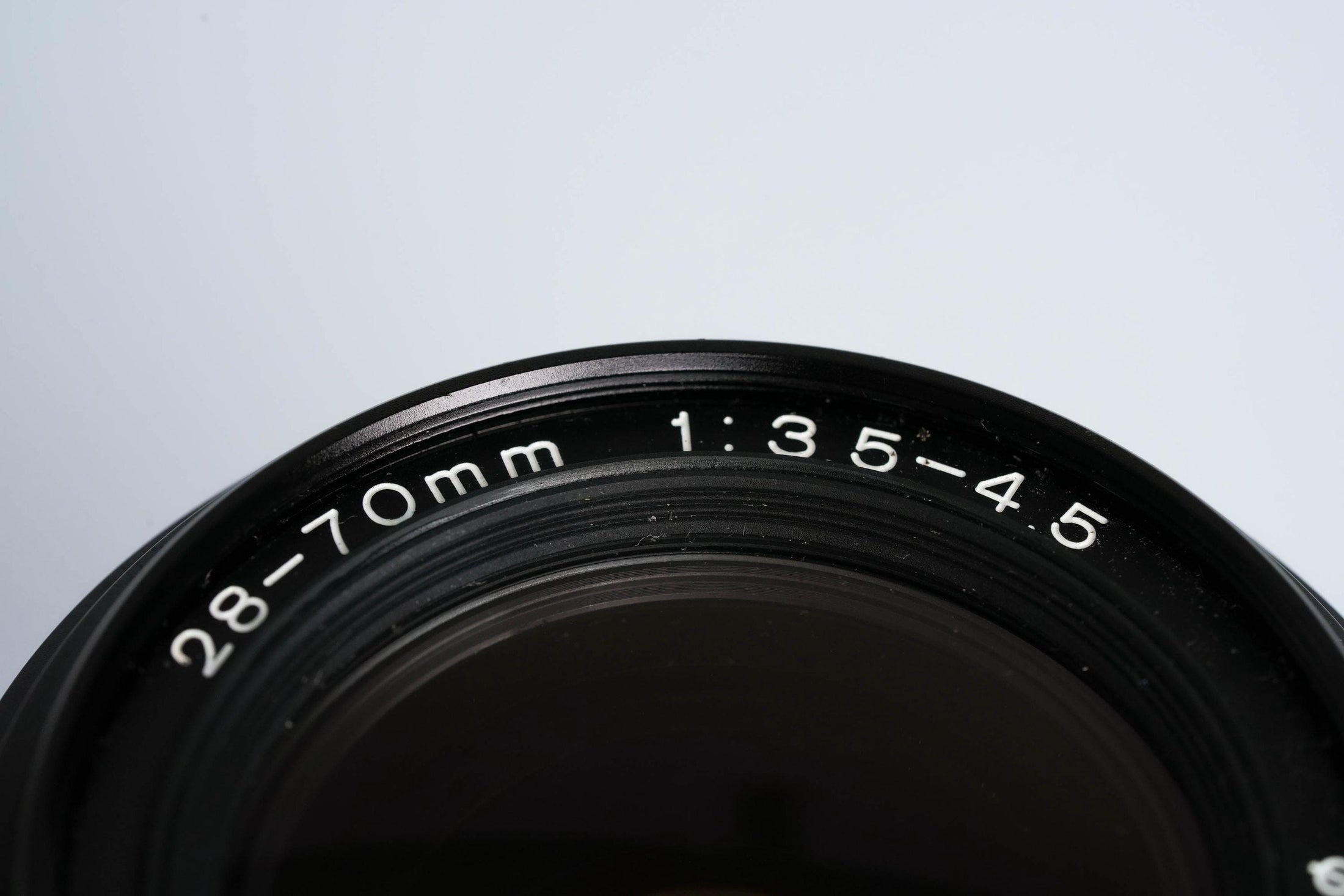 Tokina 28-70mm f3.5-4.5 (Minolta MD) – Versatile Vintage Zoom Lens