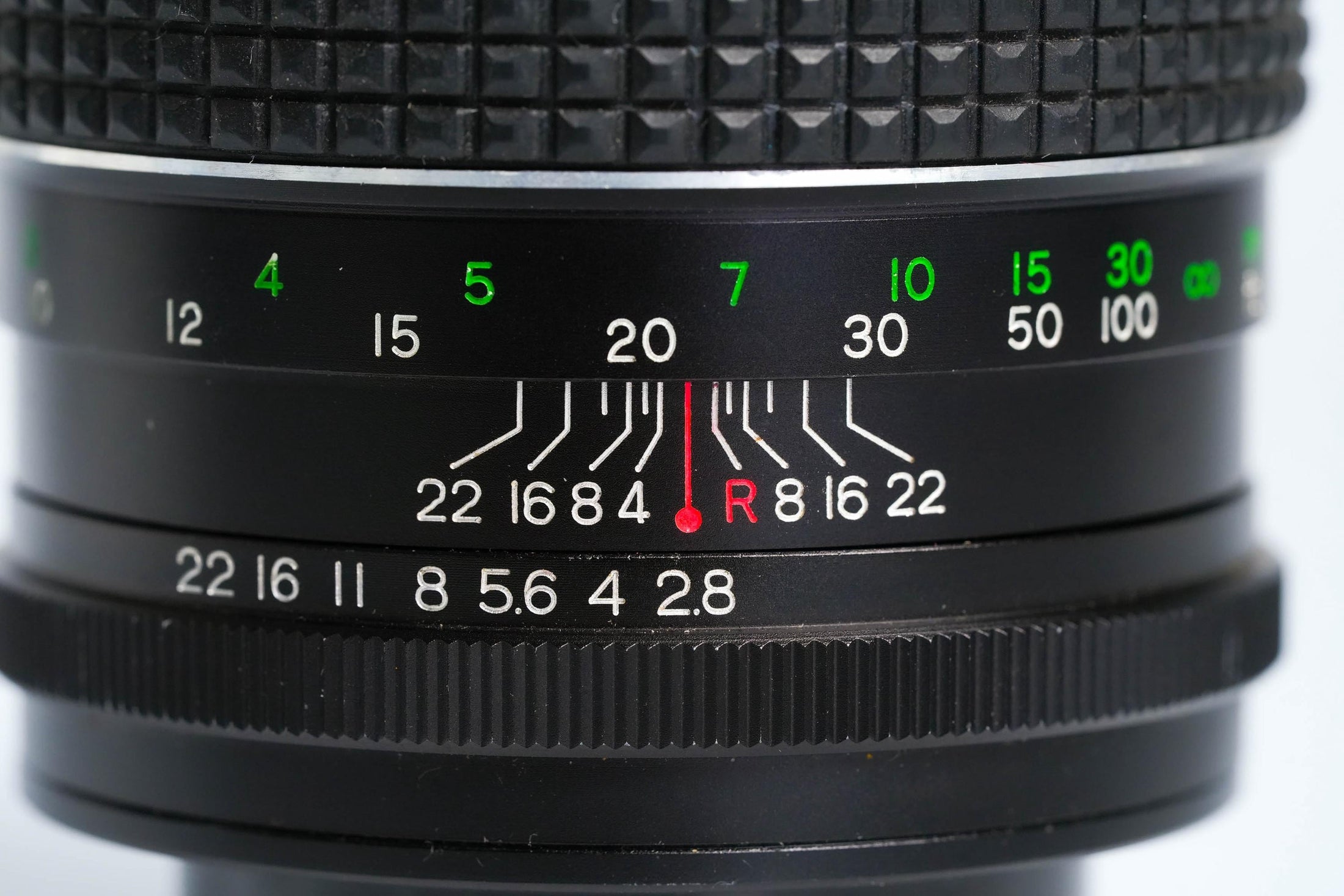 Pentor 135mm f/2.8 – Classic Telephoto Lens with M42 Mount