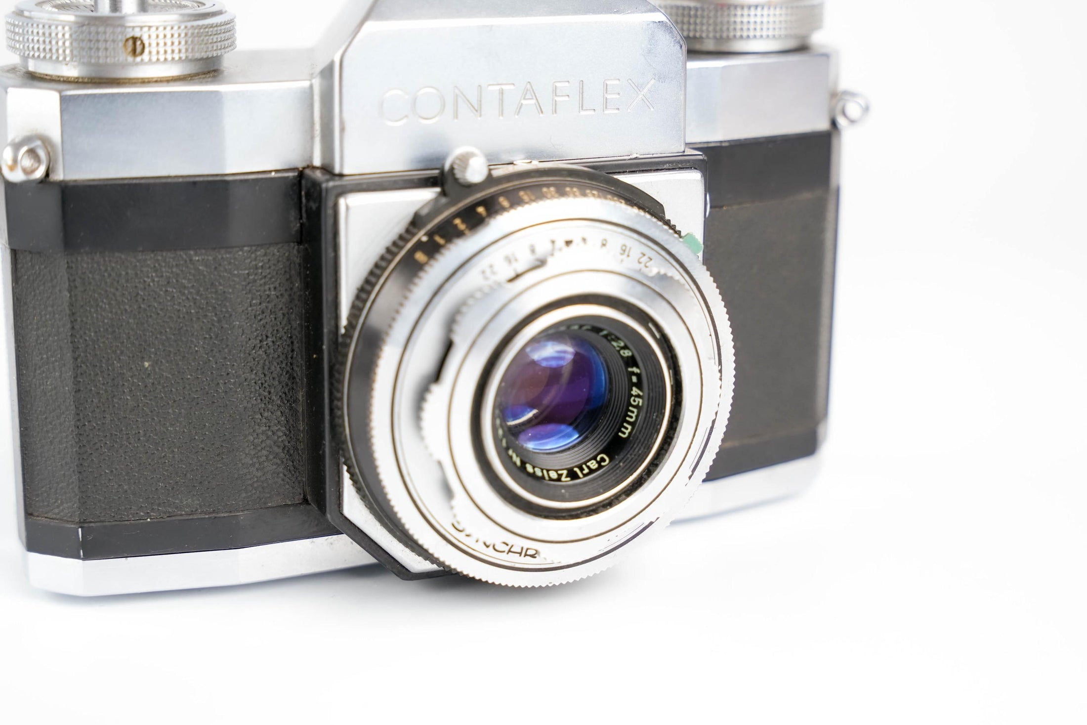 Contaflex Synchro Compur: Elegant Analog Camera with Carl Zeiss Lens