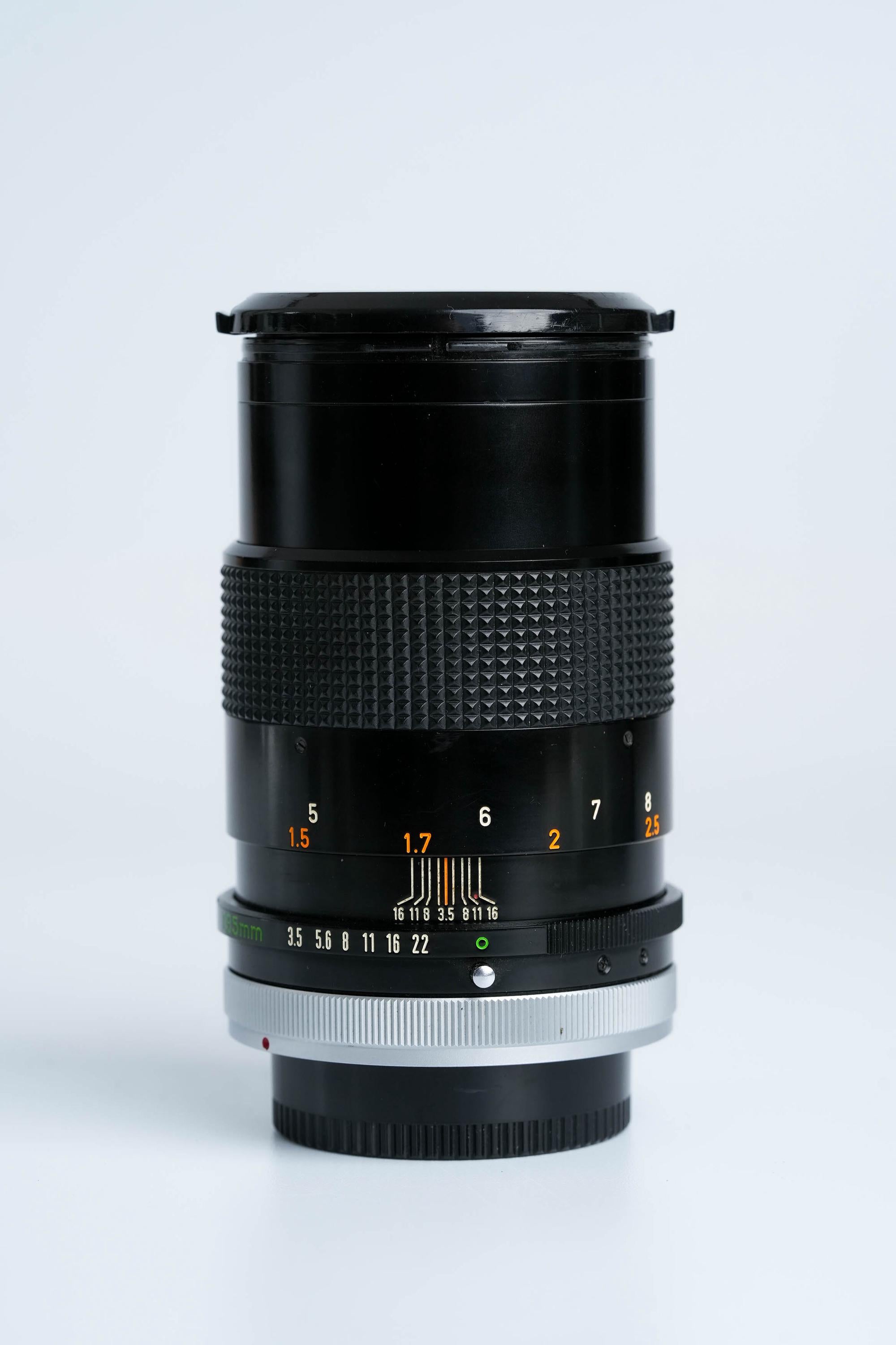 Canon FD 135mm f/3.5 S.C. Telelens – Classic Portrait Specialist with Stunning Bokeh