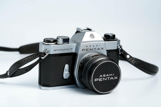 Pentax Spotmatic F + SMC Takumar 55mm f/1.8 – Fully functional + free 35mm film
