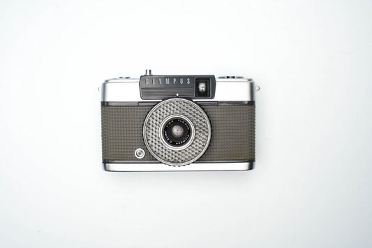 Olympus Pen EE – Vintage Half-Frame Camera | Working with User Trails