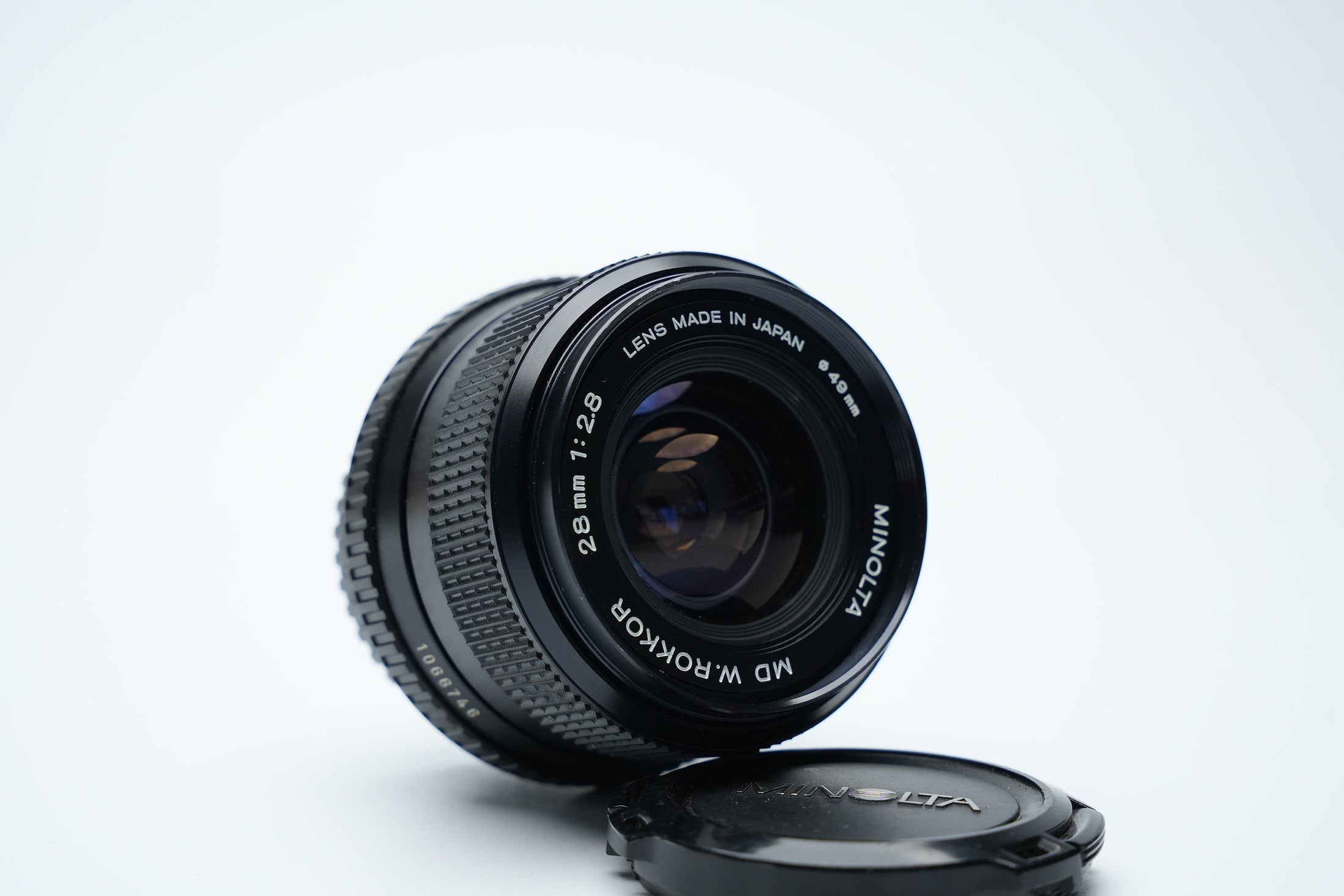 Minolta MD W.Rokkor 28mm f/2.8 Vintage Wide-Angle Lens – Ideal for Landscape and Street Photography