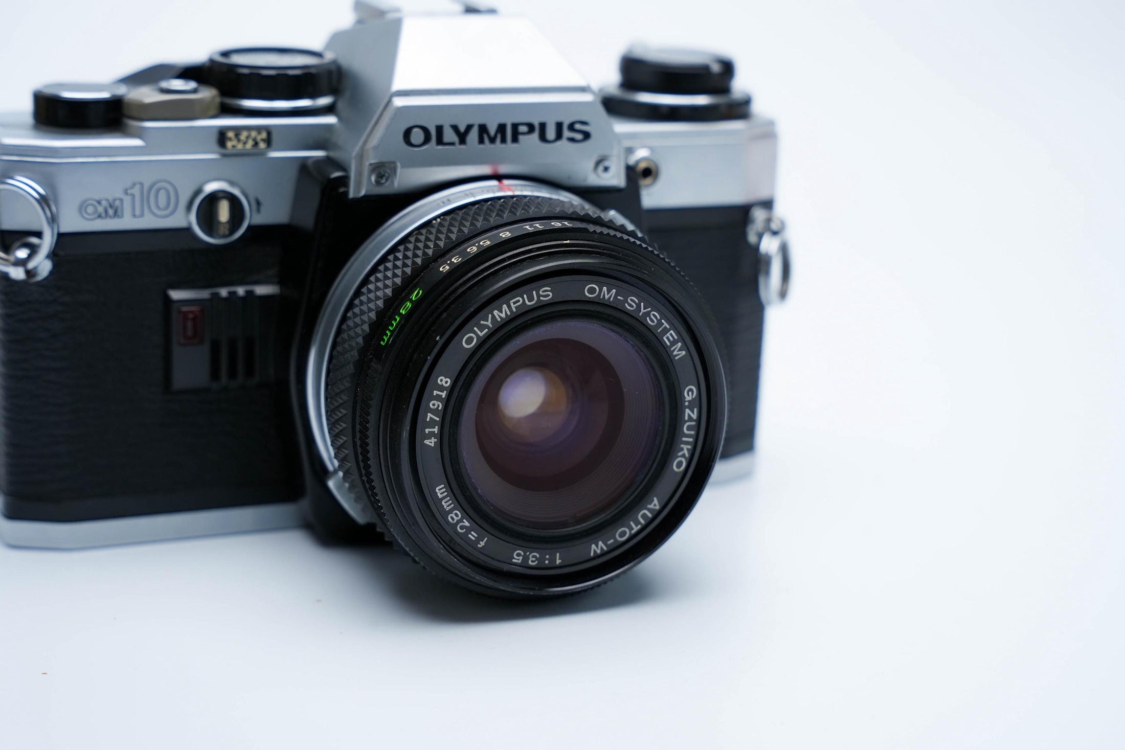 Olympus OM-10 + OM-System G.Zuiko 28mm f/3.5 + Free Kodak Gold 35mm