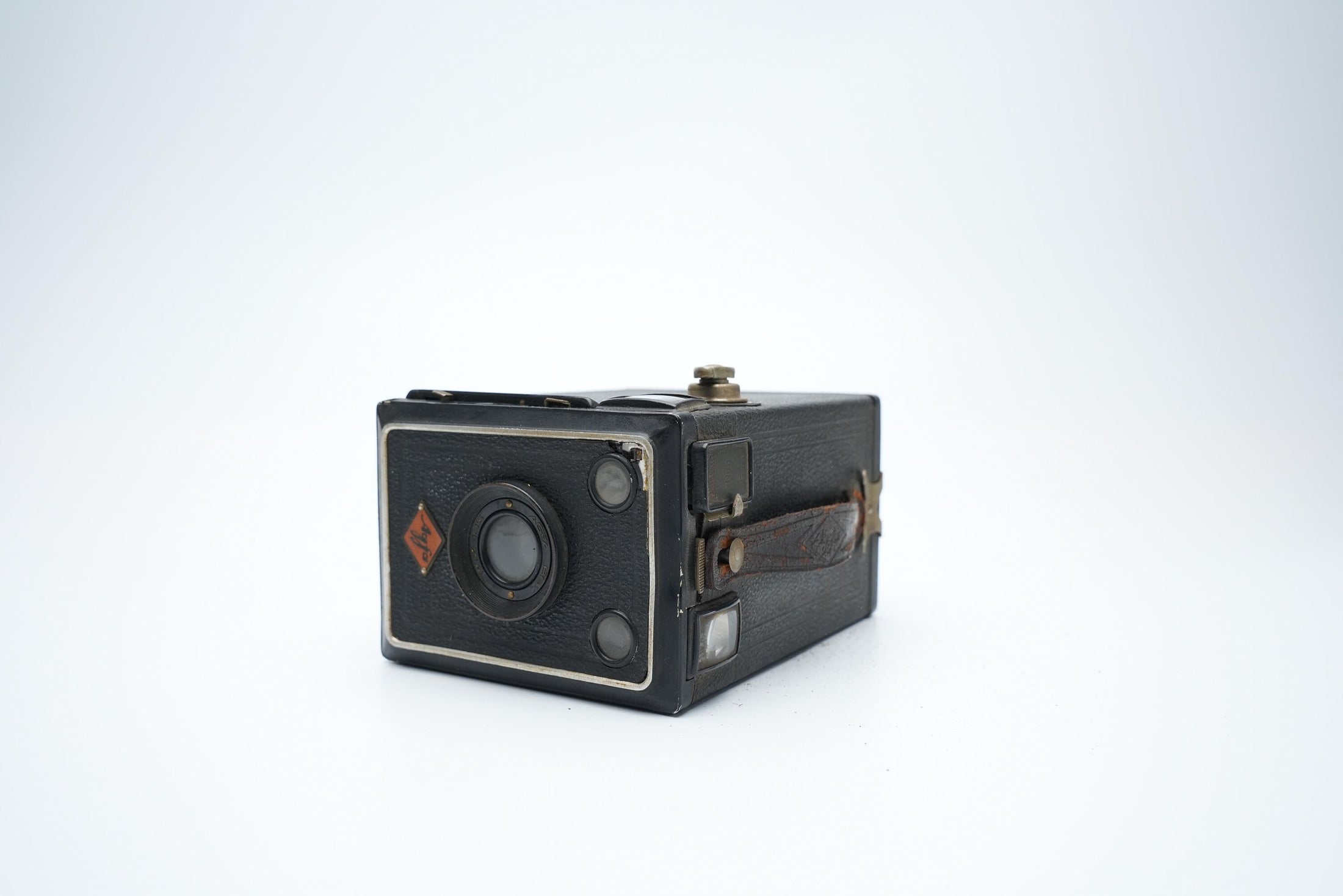 Agfa Box Camera – Iconic Vintage Box Camera for 120 Film and Analog Photography Enthusiasts