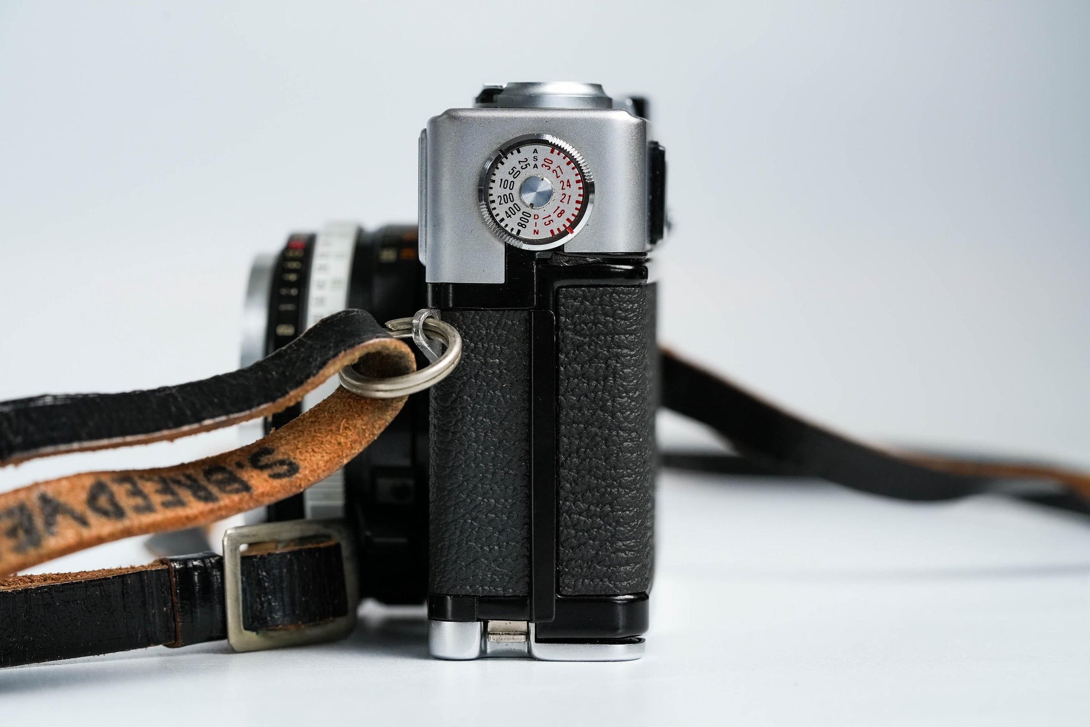 Olympus 35 SP + G. Zuiko 42mm f/1.7 + Free Kodak Gold – Rare rangefinder | Fully working | With learning cover and lens cap