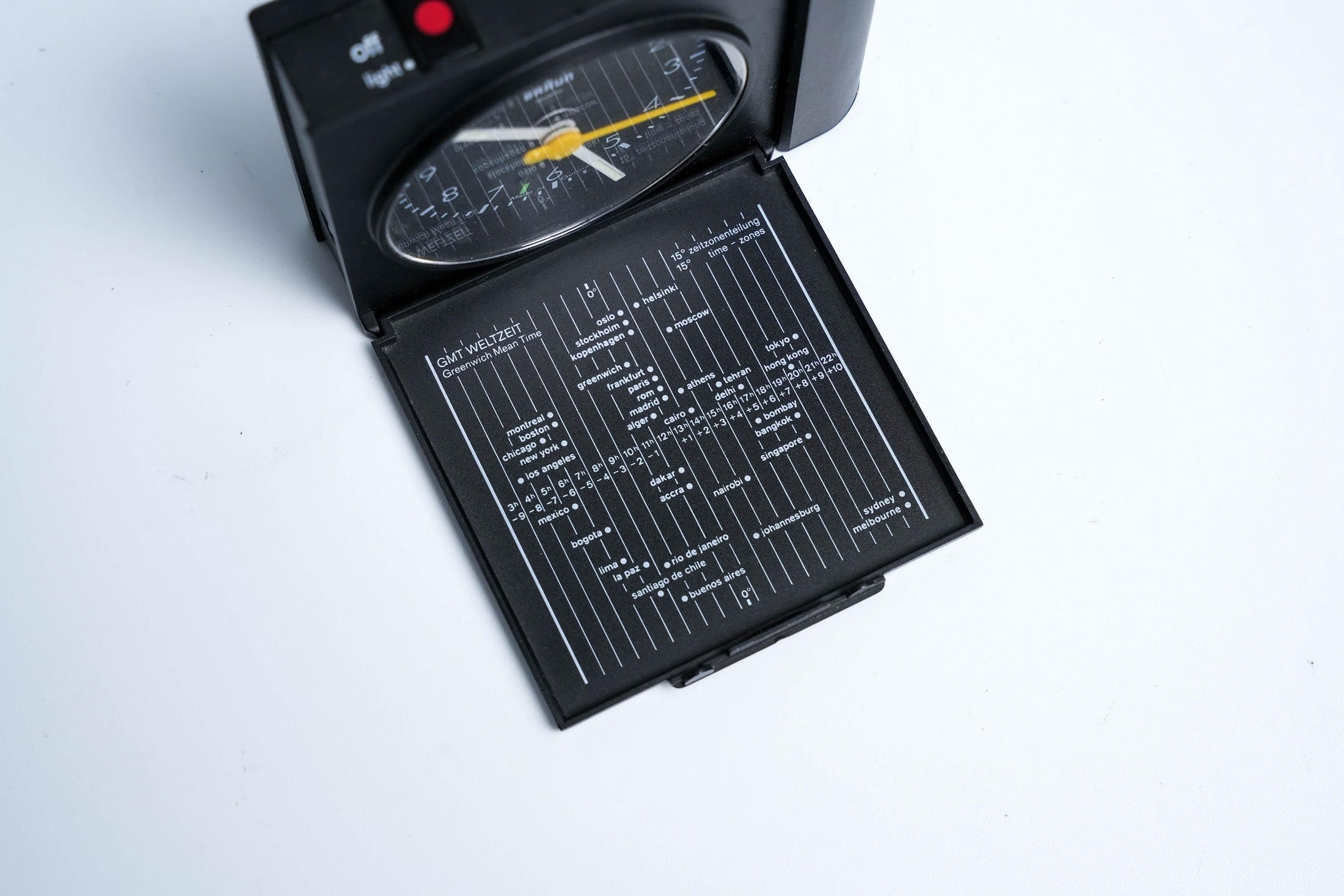 Braun 4784 / AB 313 SL – Vintage reiswekker | Dieter Rams designicoon | Goed werkend