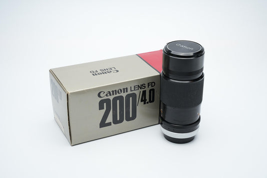 Canon FD 200mm f/4 S.S.C. Telelens - Iconic Optics with Cleaning Potential