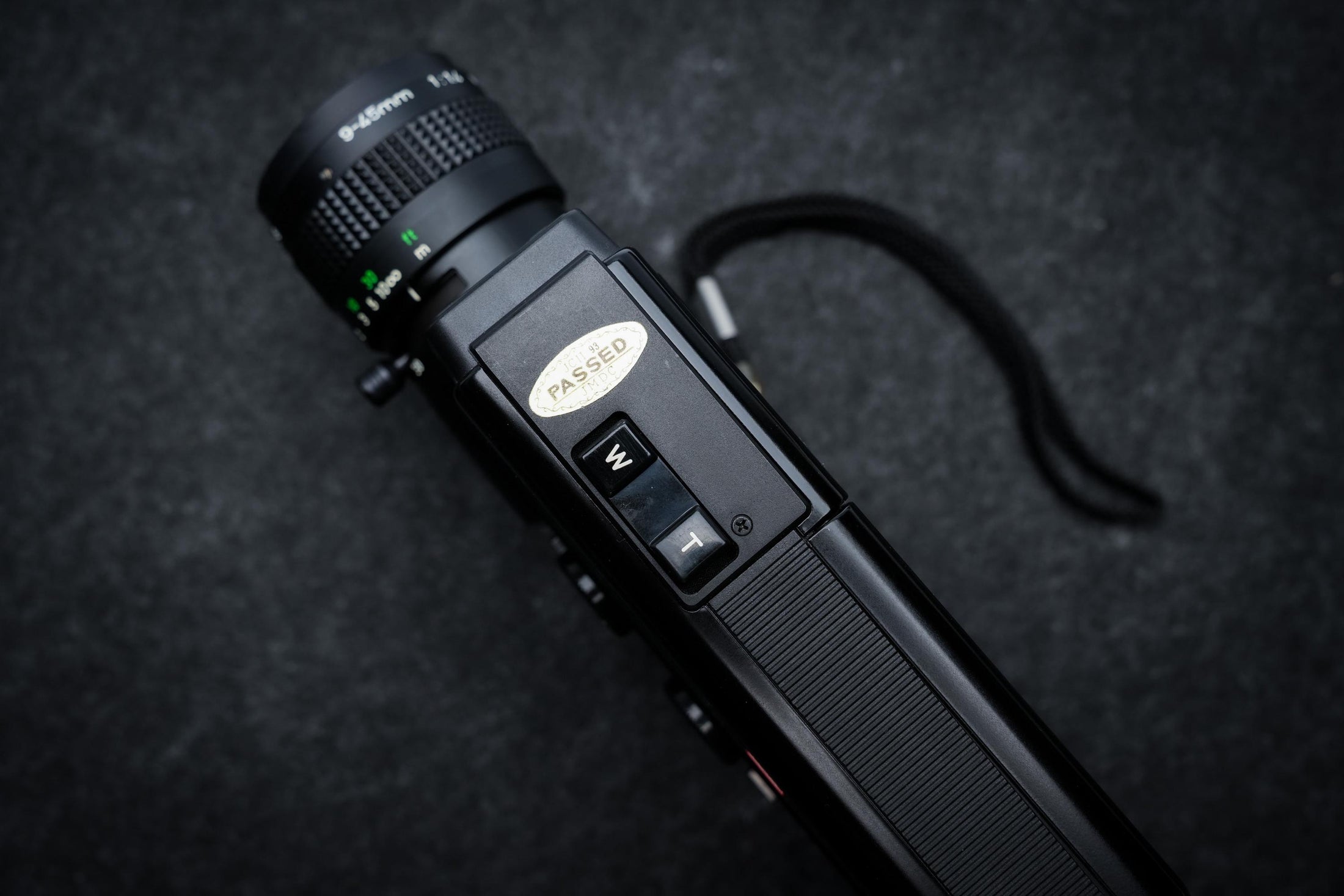 Canon 514XL Super 8 Filmcamera uit 1976 – Zwart – Compacte retro videocamera met zoomlens – Voor filmmakers, reizigers, verzamelaars