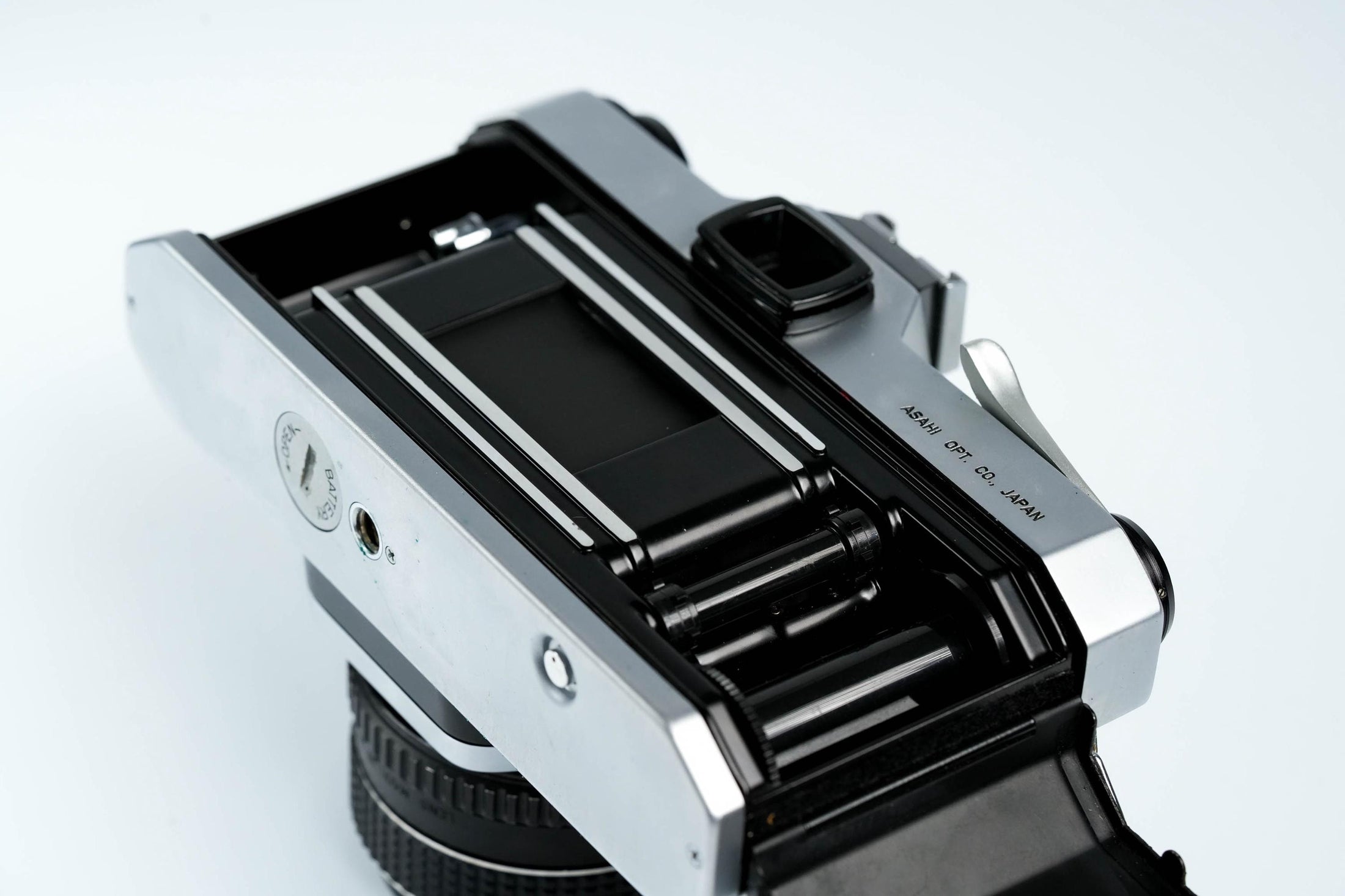 Pentax Spotmatic F + SMC Takumar 55mm f/1.8 – Fully functional + free 35mm film