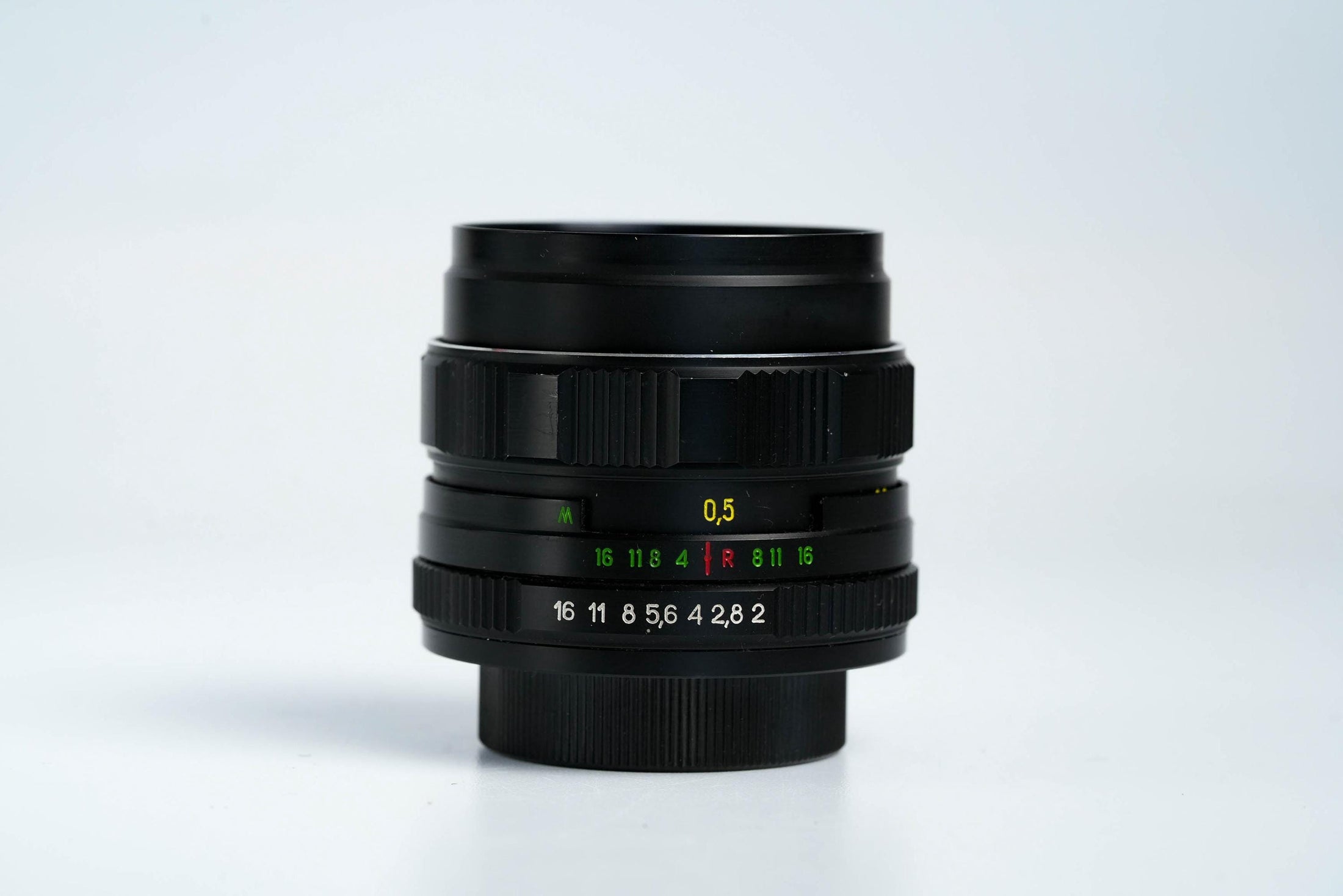 Helios 44M-4 58mm f/2 – Classic Soviet prime lens, fully functional