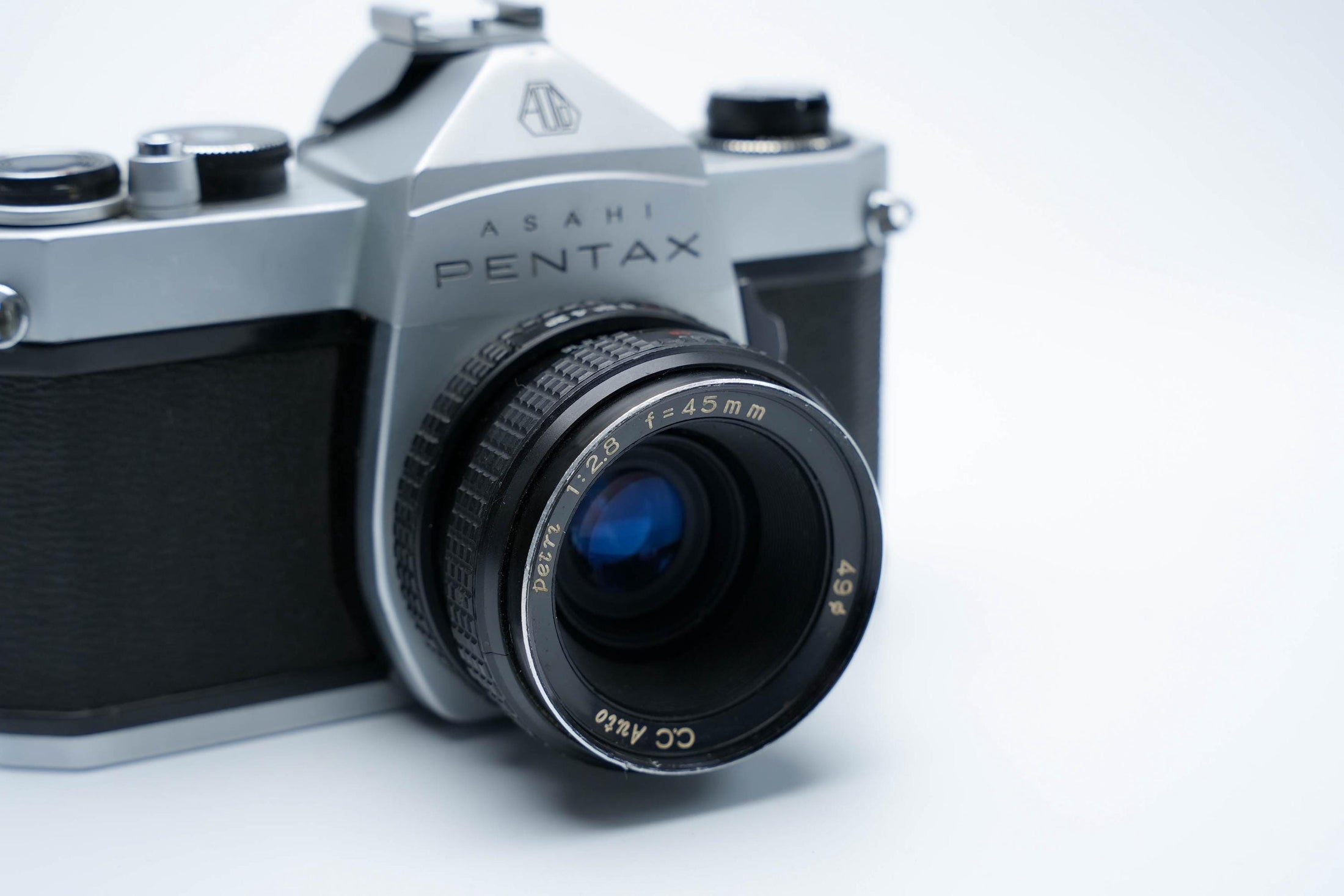 Pentax SP1000 – Petri 45mm f/2.8 + Free Kodak Gold 35mm Film