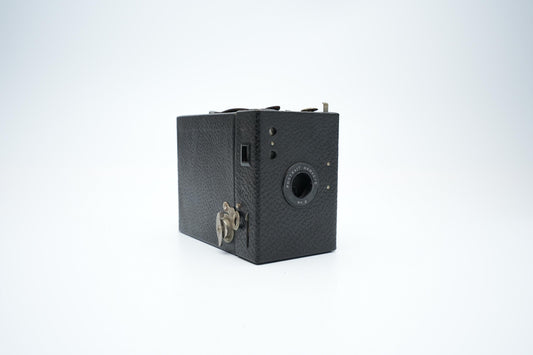 Kodak Portrait Hawkeye No. 2 Box Camera – Vintage 120 Film Camera for Collectors and Analog Photography Enthusiasts