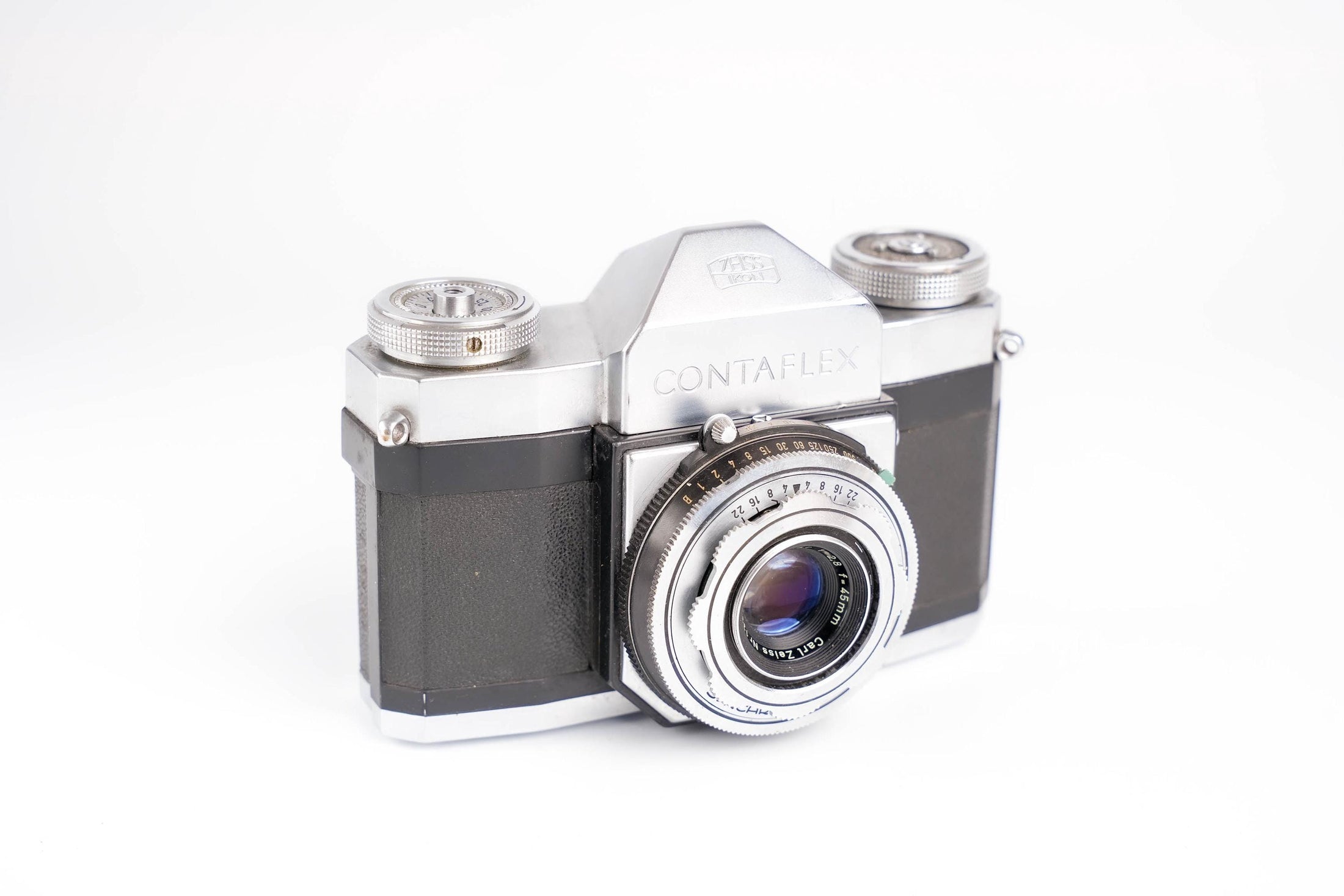 Contaflex Synchro Compur: Elegant Analog Camera with Carl Zeiss Lens
