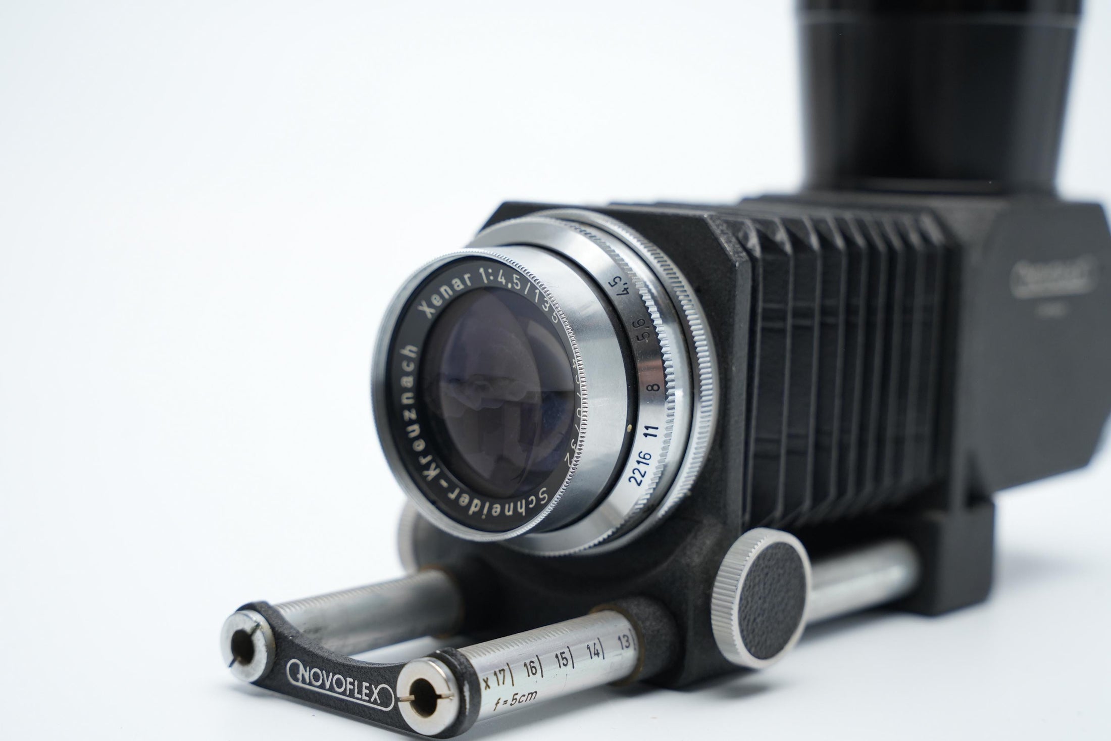 Novoflex Bellows with Schneider-Kreuznach Xenar 135mm f/4.5 Macro Lens – Vintage Macroset for Precision Photography