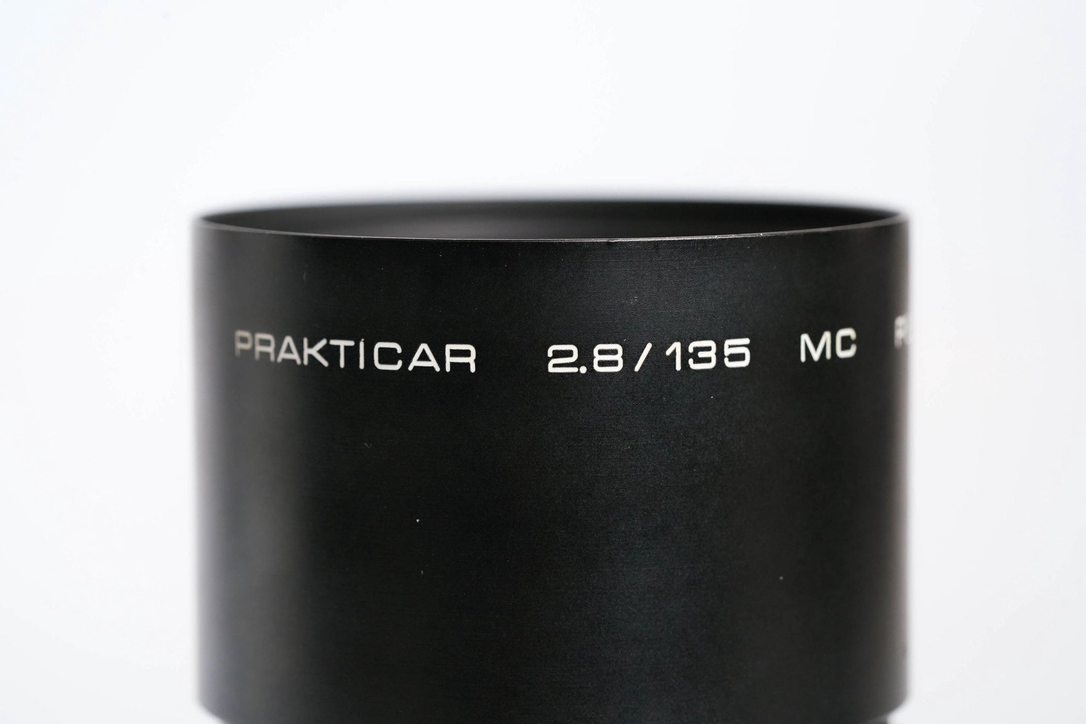 Pentacon Prakticar 135mm f/2.8 – Classic Telephoto Lens with Minolta Mount