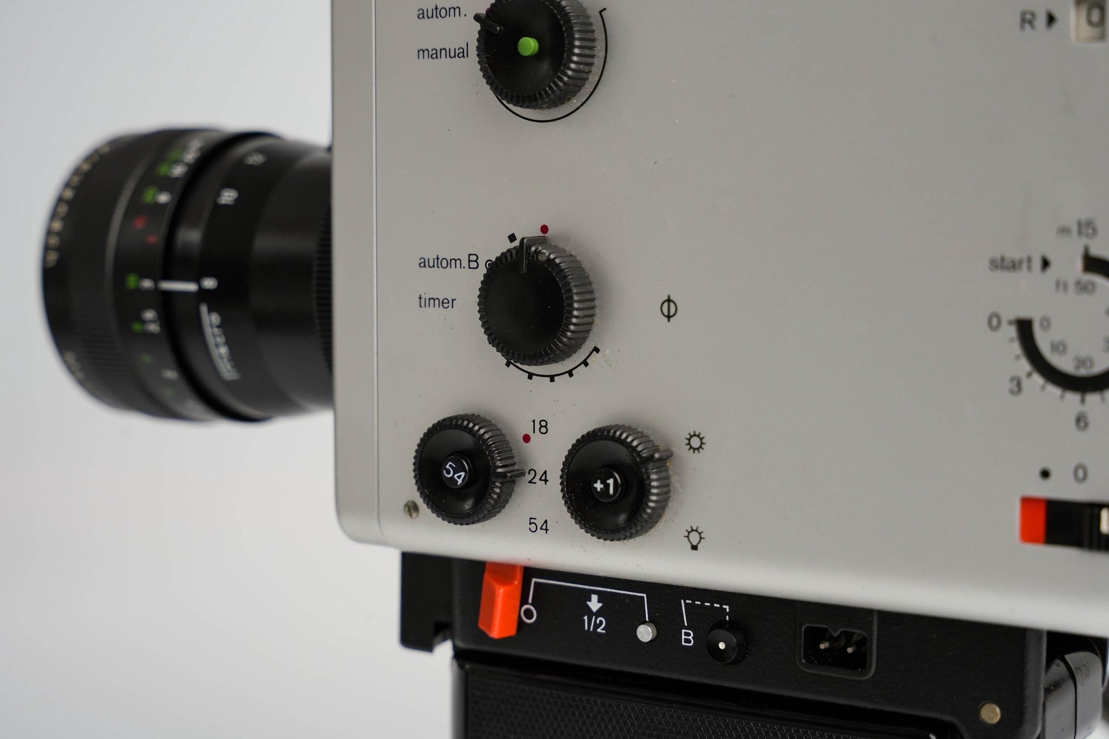 Braun Nizo 481 Macro Super 8 Camera – Fully Functional, f/1.8 Lens (8-48mm)