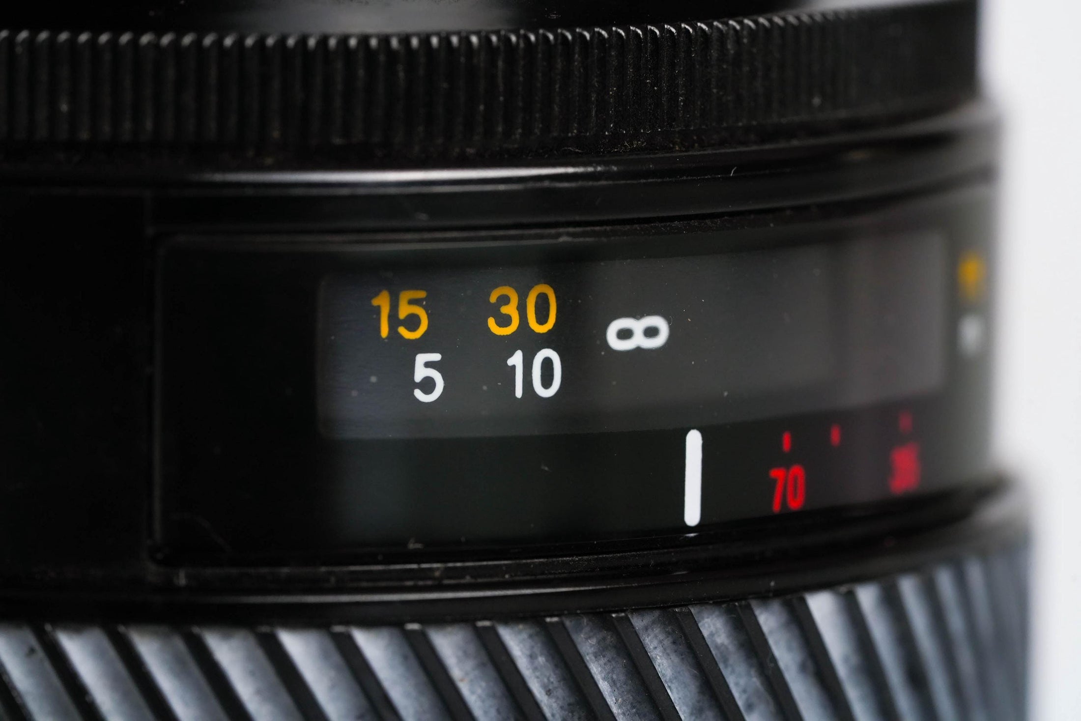 Minolta 35-70mm f/4 AF Zoom Lens – Compact and Versatile Classic