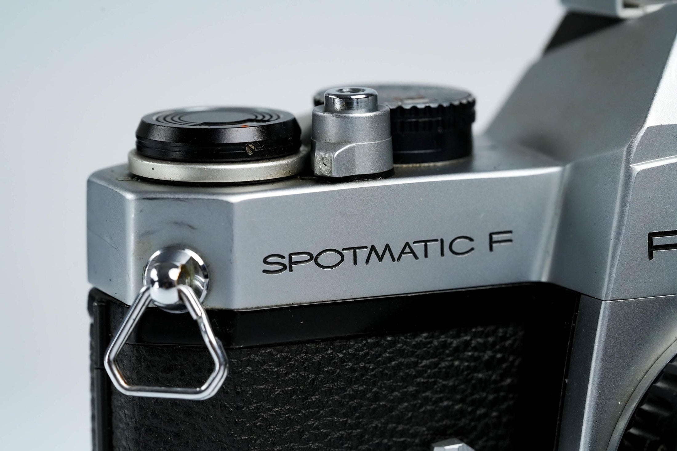 Pentax Spotmatic F + SMC Takumar 55mm f/1.8 – Fully functional + free 35mm film
