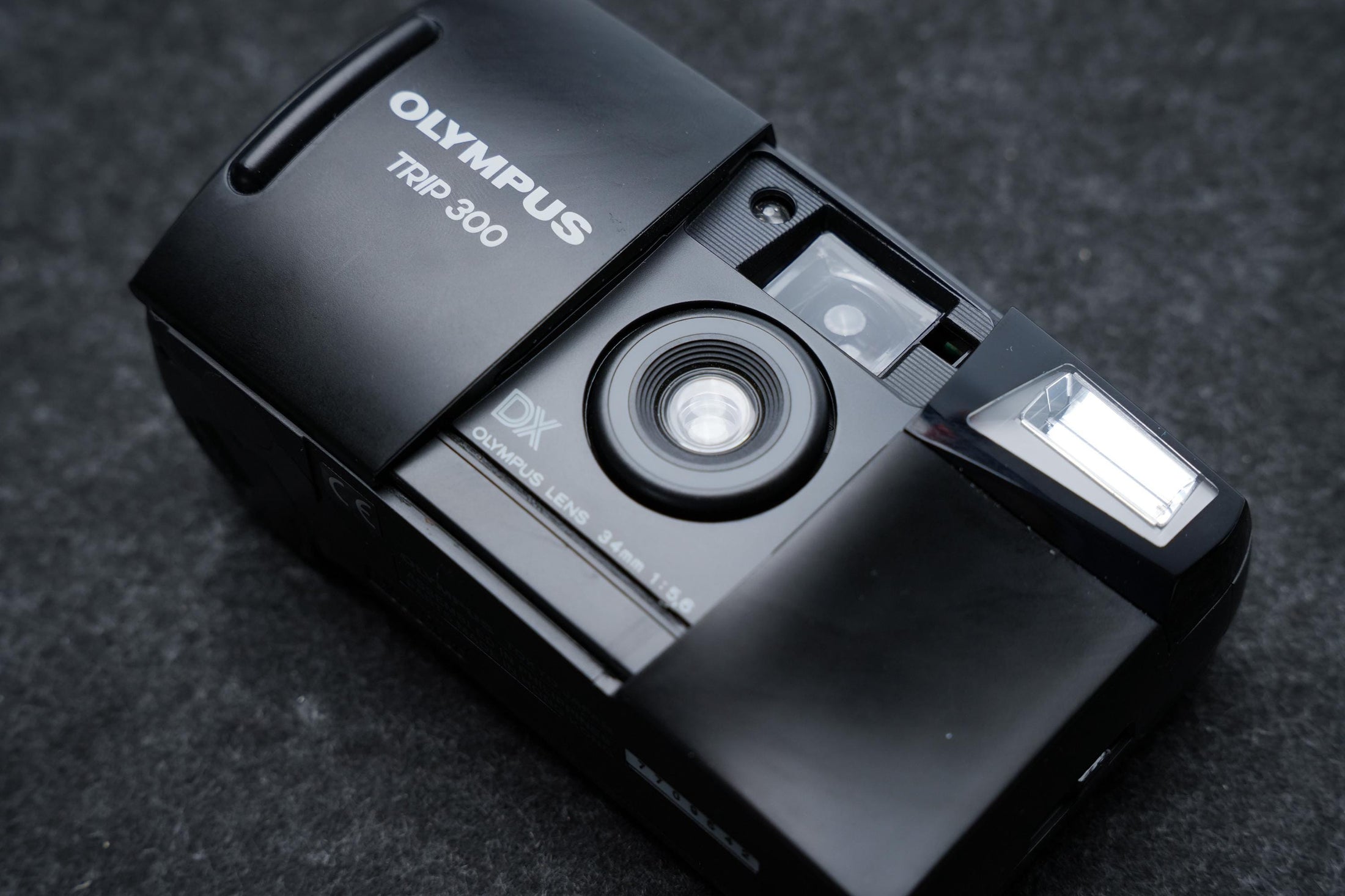 Olympus Trip 300 – 35mm compact camera – 1996 – in doos, getest en werkend