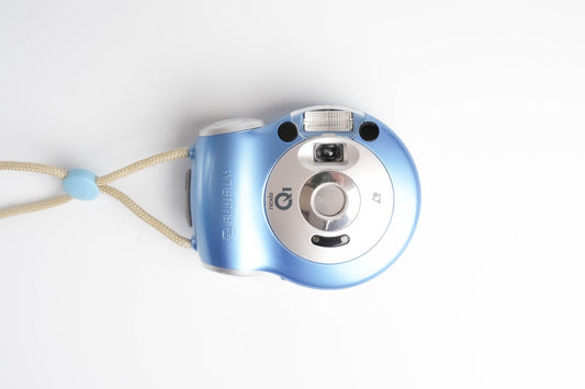 Fujifilm Nexia Q1 APS Camera: Compact and Stylish