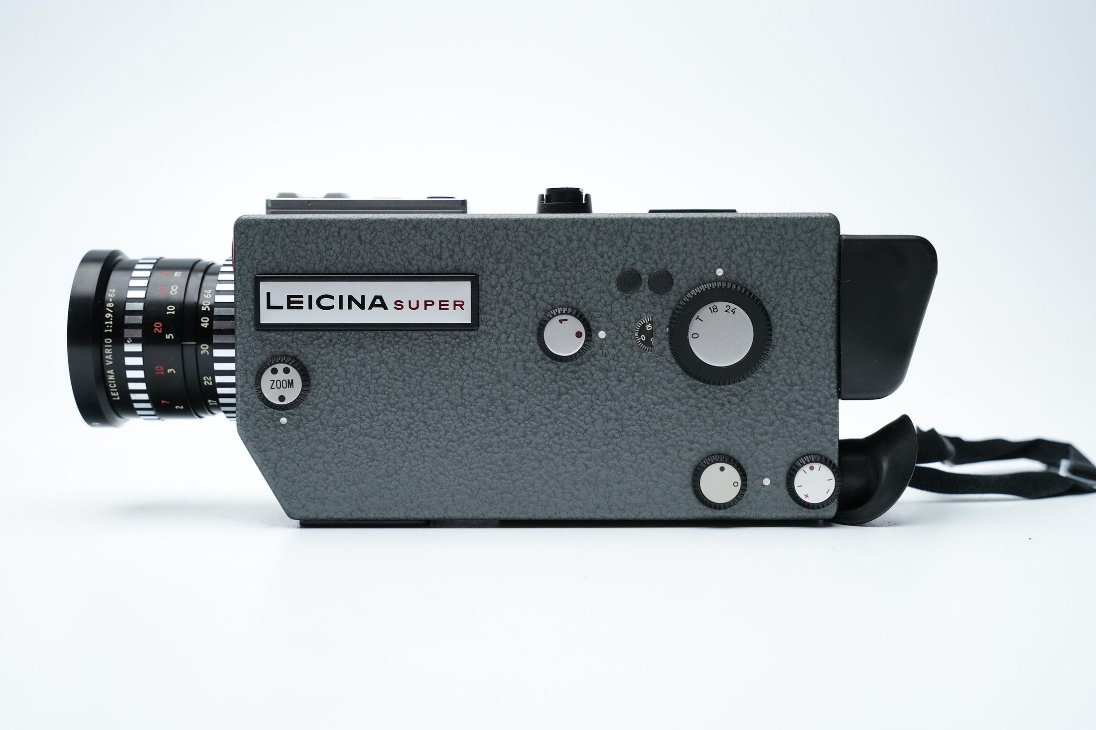 Leitz Leicina Super – Super 8 camera – 1970s – f/1.9 Vario 8–64mm lens – originele leren tas & handleiding