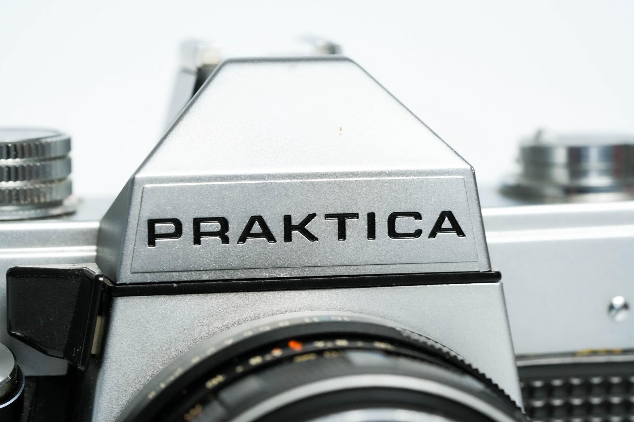 Praktica Super TL 3 + Pentacon 50mm f/1.8 – Classic SLR with free 35mm film