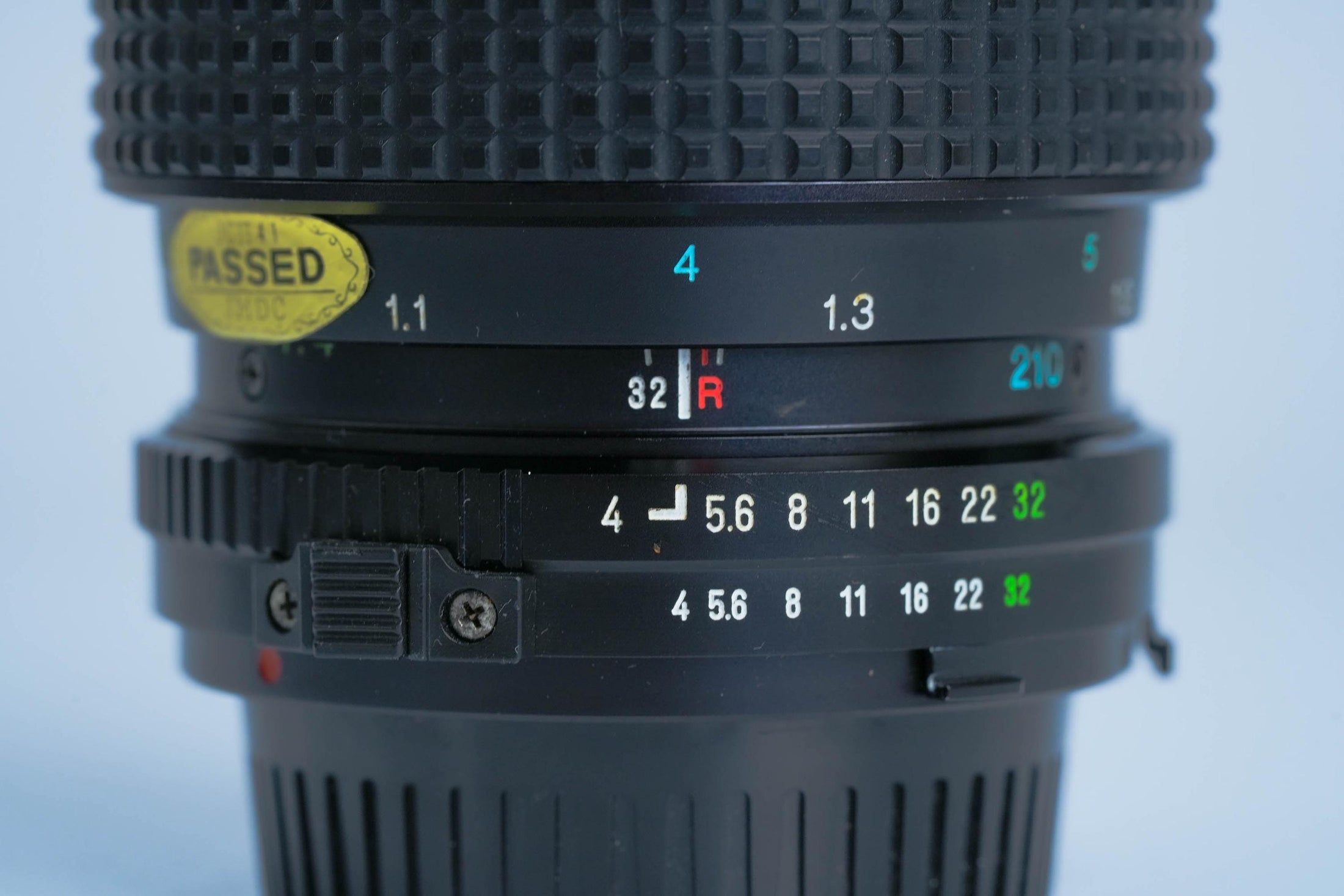 Tokina 70-210mm f/4 Telezoom Lens (Minolta MD) – Vintage MF Lens | Fully Working