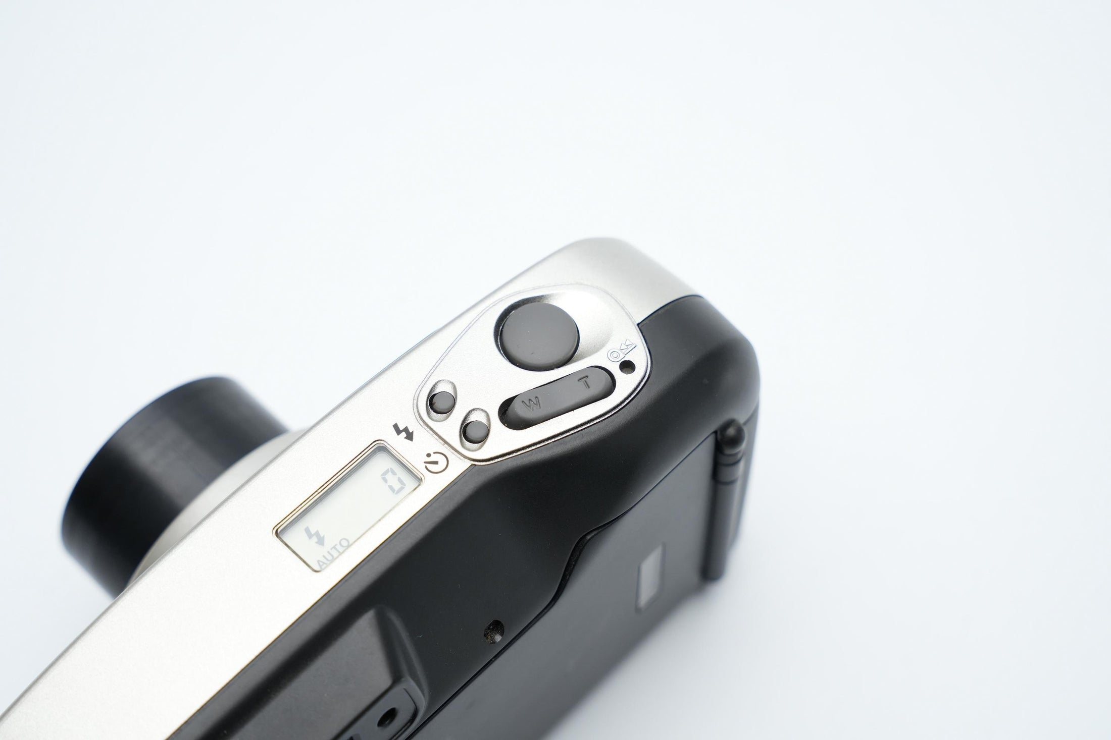 Minolta Zoom 70 - Compact Zoom Camera with Reliable Autofocus