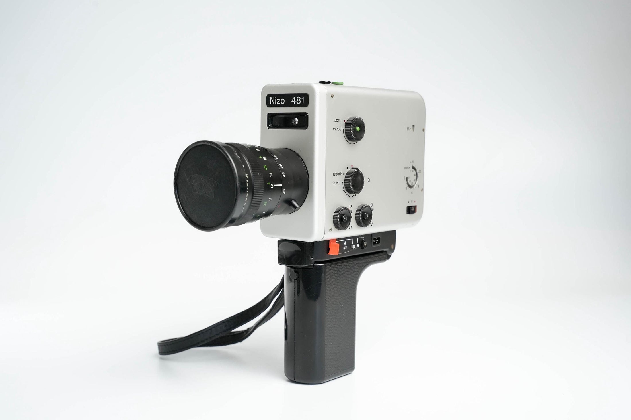 Nizo 481 Super 8 Film Camera – Vintage Bauhaus Design, Fully Functional