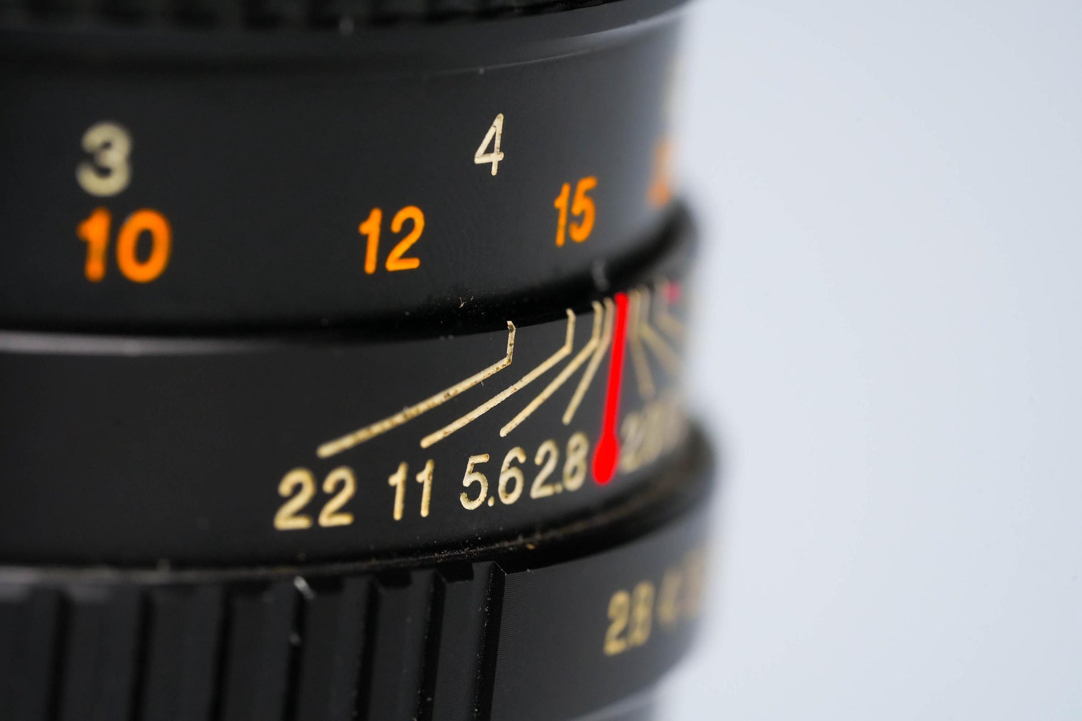 Tokina 135mm f2.8 (Canon FD) – Classic Telephoto Lens with Fast Aperture