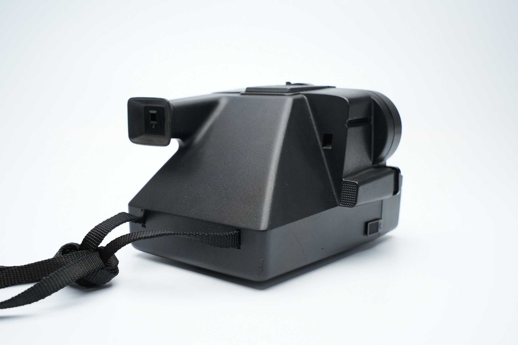 Polaroid Sonar AutoFocus 5000 Land Camera - Vintage Instant Camera with Automatic Focus from the 1980s