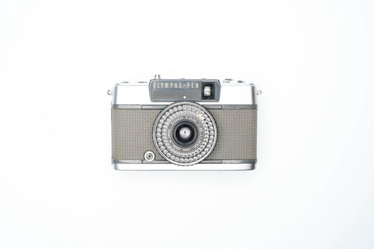 Olympus Pen EE-2 – Compact Vintage Camera with Original Protective Case