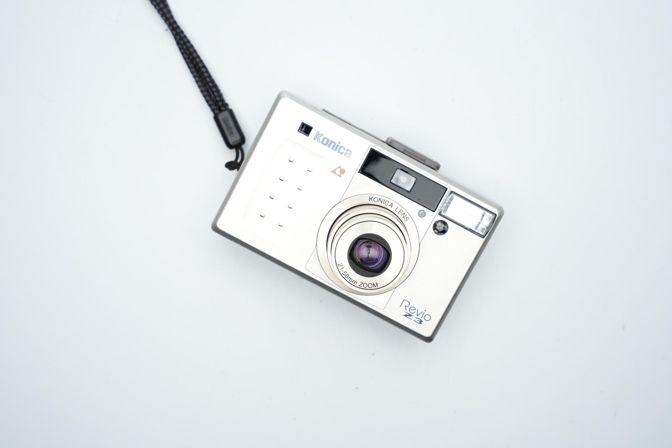 Konica Revio Z3 Compact APS Camera – Elegance and Innovation in Analog Photography