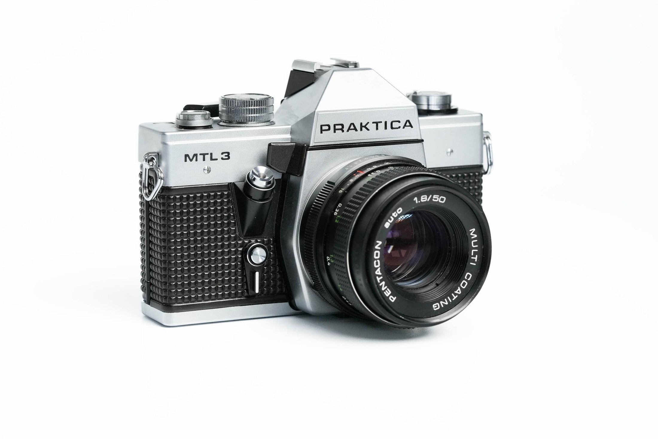 Praktica MTL 3 + Pentacon 50mm f/1.8 – Classic East German SLR with sharp prime lens