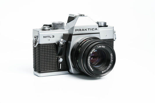 Praktica MTL 3 + Pentacon 50mm f/1.8 – Classic East German SLR with sharp prime lens