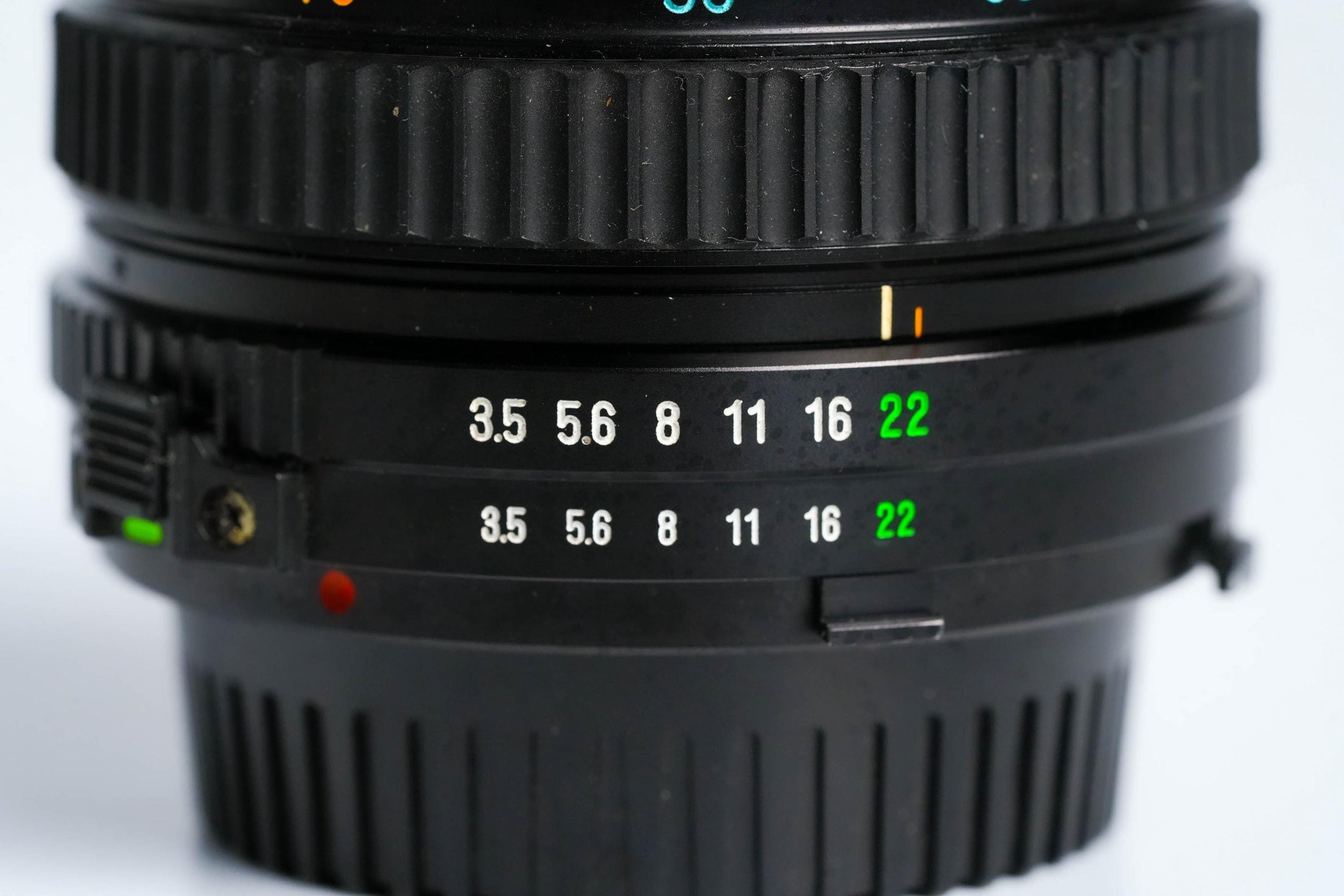 Tokina 28-70mm f3.5-4.5 (Minolta MD) – Versatile Vintage Zoom Lens