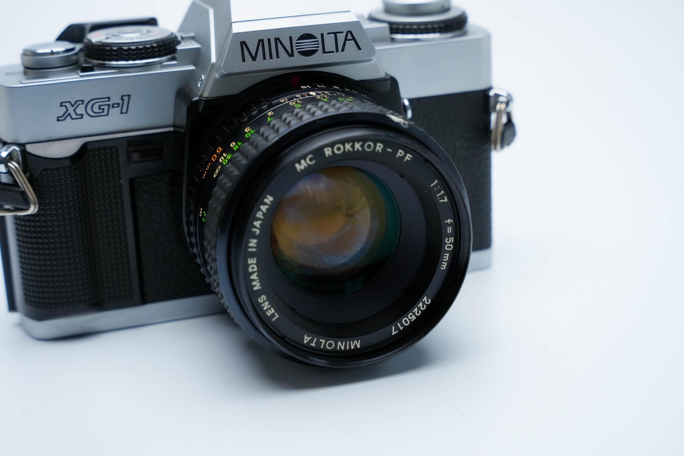Minolta XG-1 + MC Rokkor-PF 50mm f/1.7 + free Kodak Gold 35mm film