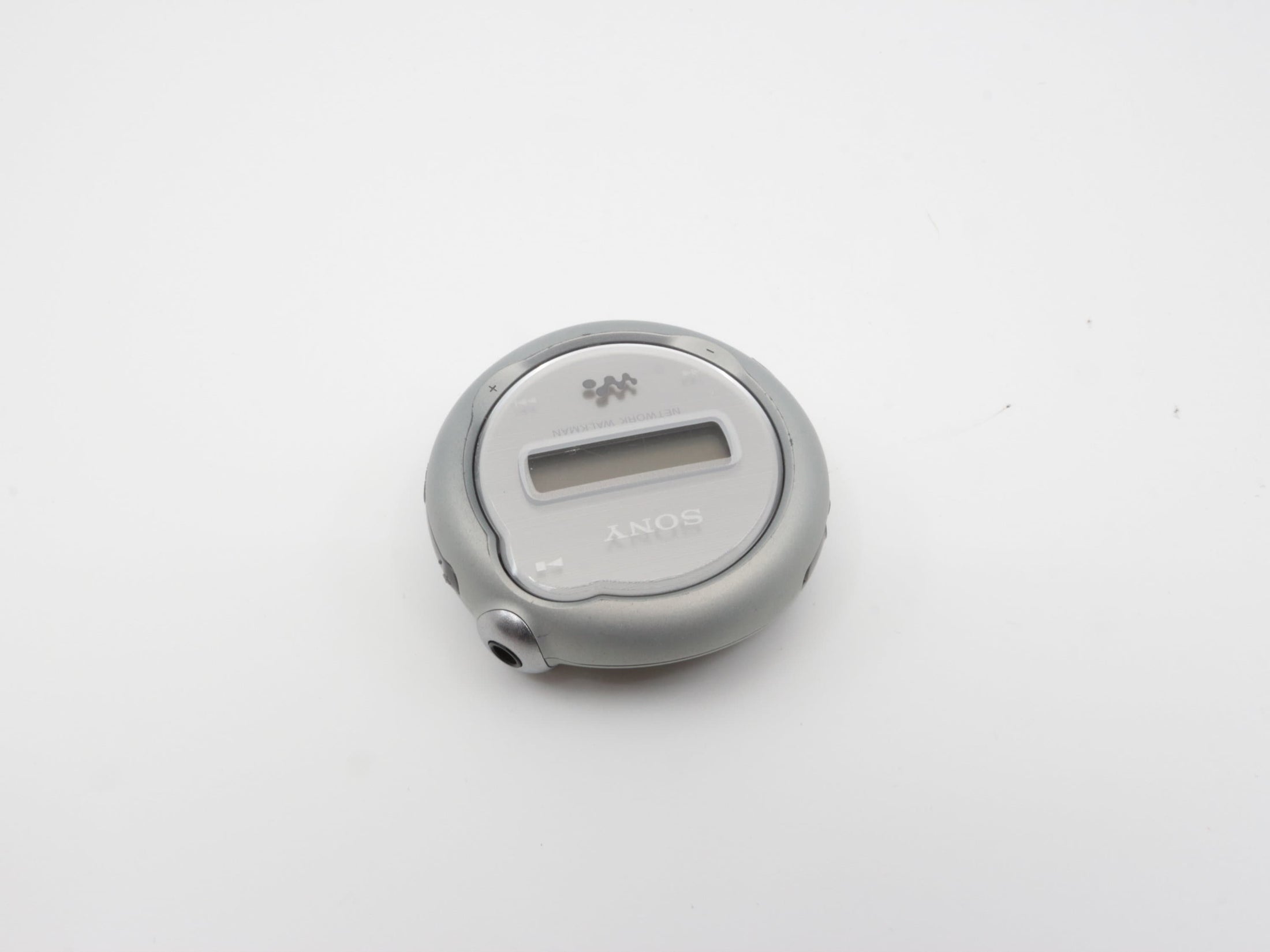 Sony NW-E107 Network Walkman | Sony mini mp-3 player | Digital music player | Vintage MP-3 player