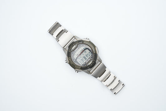 Casio W-729H Digital Watch – Vintage Sports Watch with Metal Band