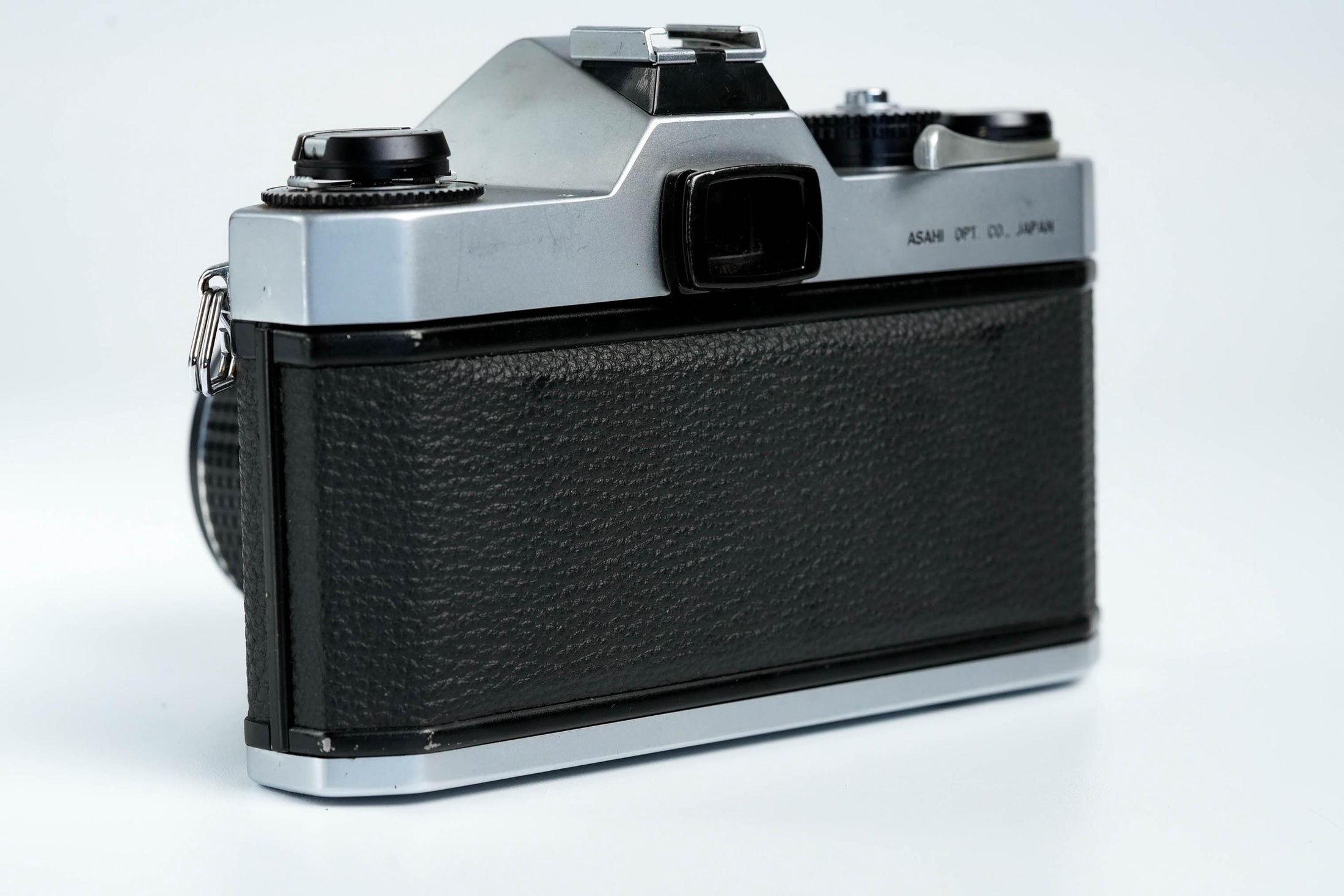 Pentax Spotmatic F + SMC Takumar 55mm f/1.8 – Fully functional + free 35mm film