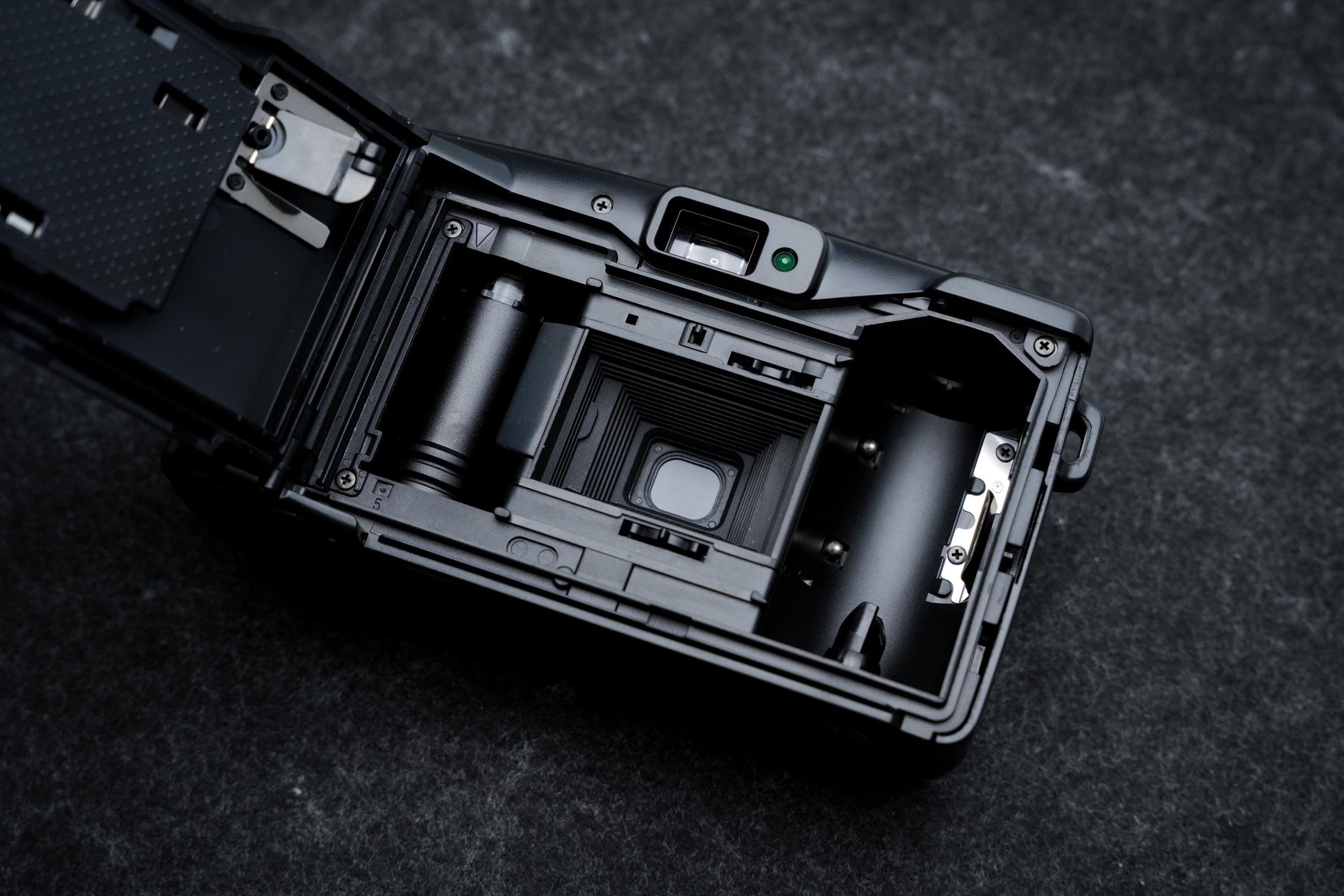 Olympus Trip AF 20 + gratis 35mm film – 35mm compact camera – 1995 – nieuw in doos, old stock, getest