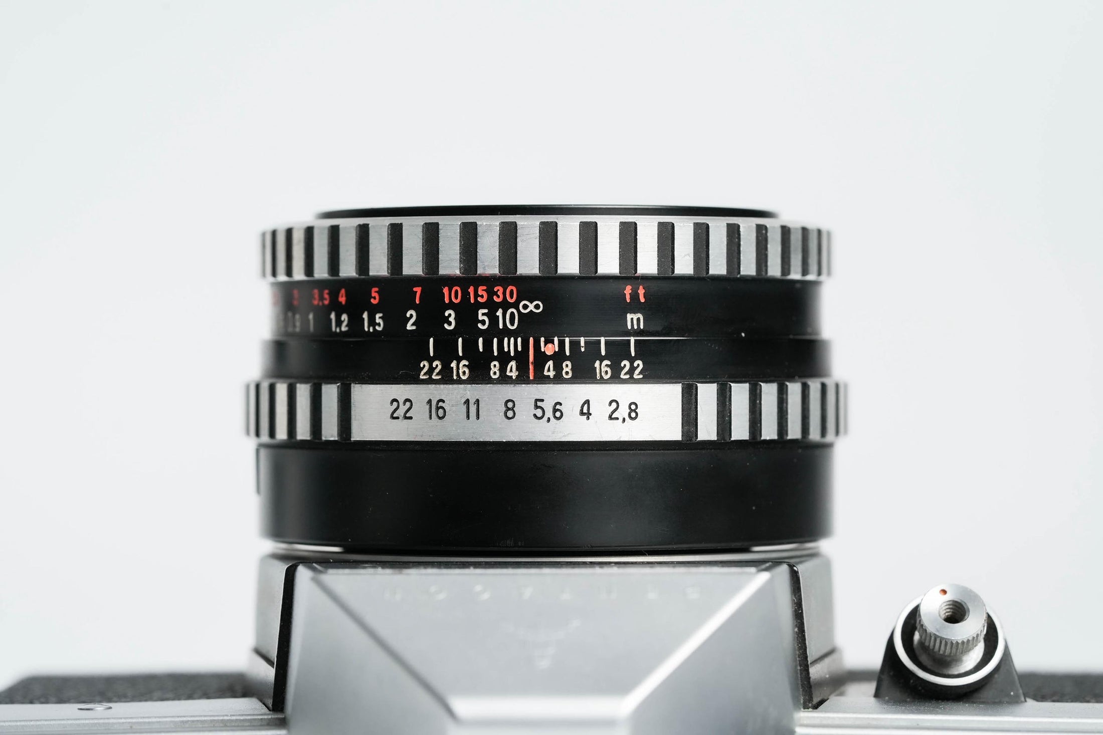 Praktica L + Carl Zeiss Jena 50mm f/2.8 + Free 35mm film – Classic DDR SLR