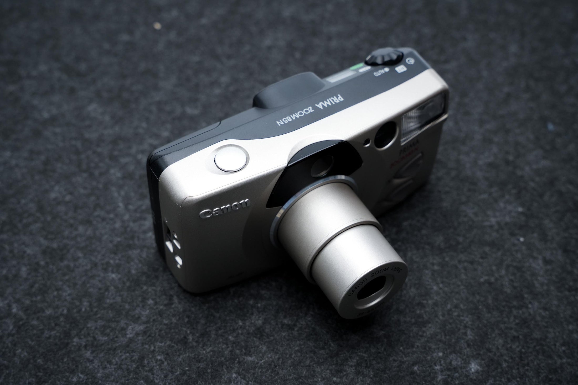 Canon Prima Zoom 85N + gratis 35mm film – 35mm point-and-shoot camera – 1998 – nieuw in doos, old stock