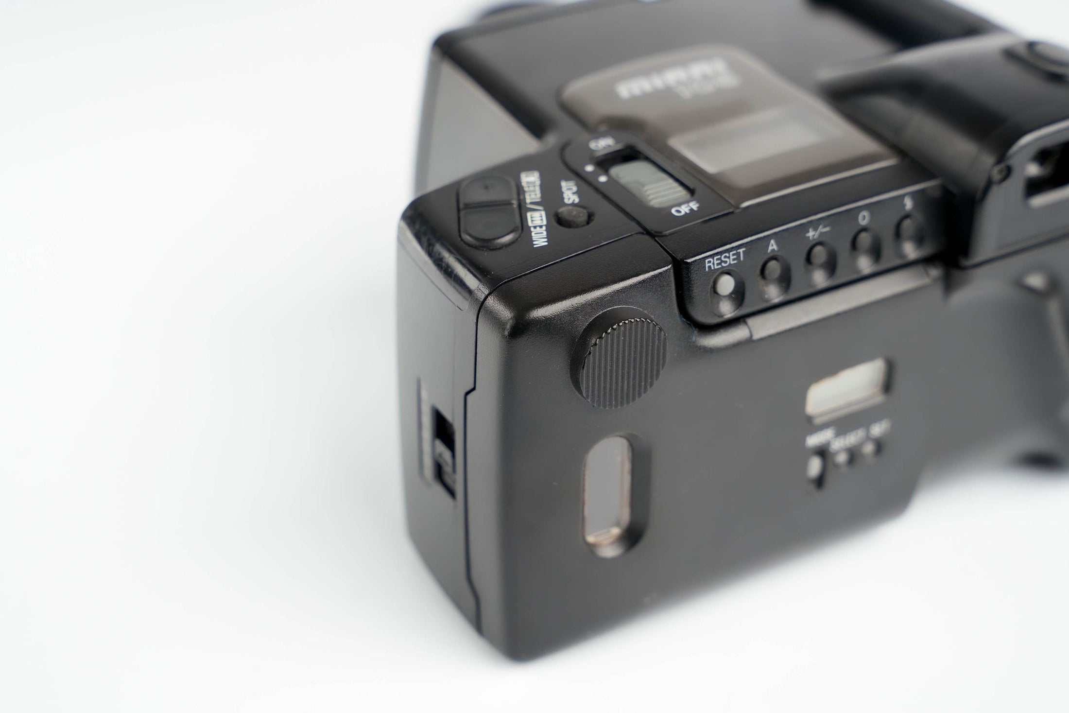 Ricoh Mirai 105: Retro Analog Camera with Modern Autofocus