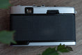 Load image into Gallery viewer, Olympus Trip 35 + free Kodak Gold film

