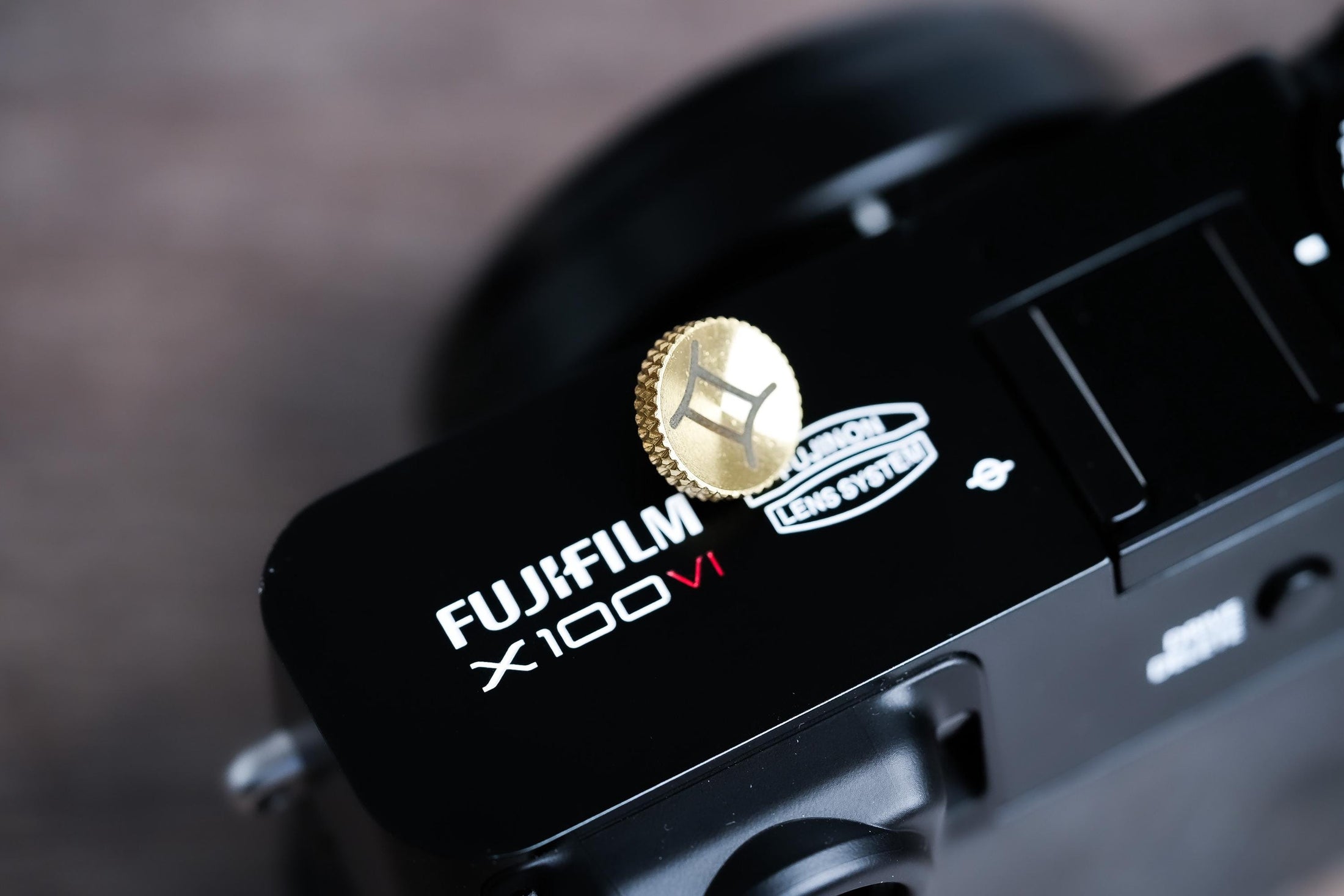 Ontspanknop sterrenbeeld Tweelingen – Gemini symbool – licht messing – gelaserd & handgemaakt