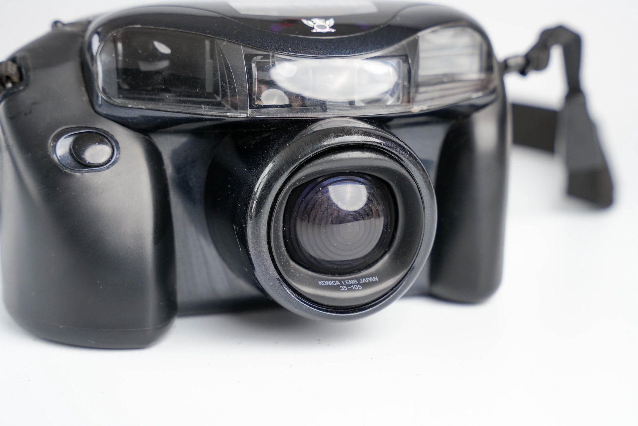 Konica Airborg 35mm Point-and-Shoot Camera: Futuristic Design