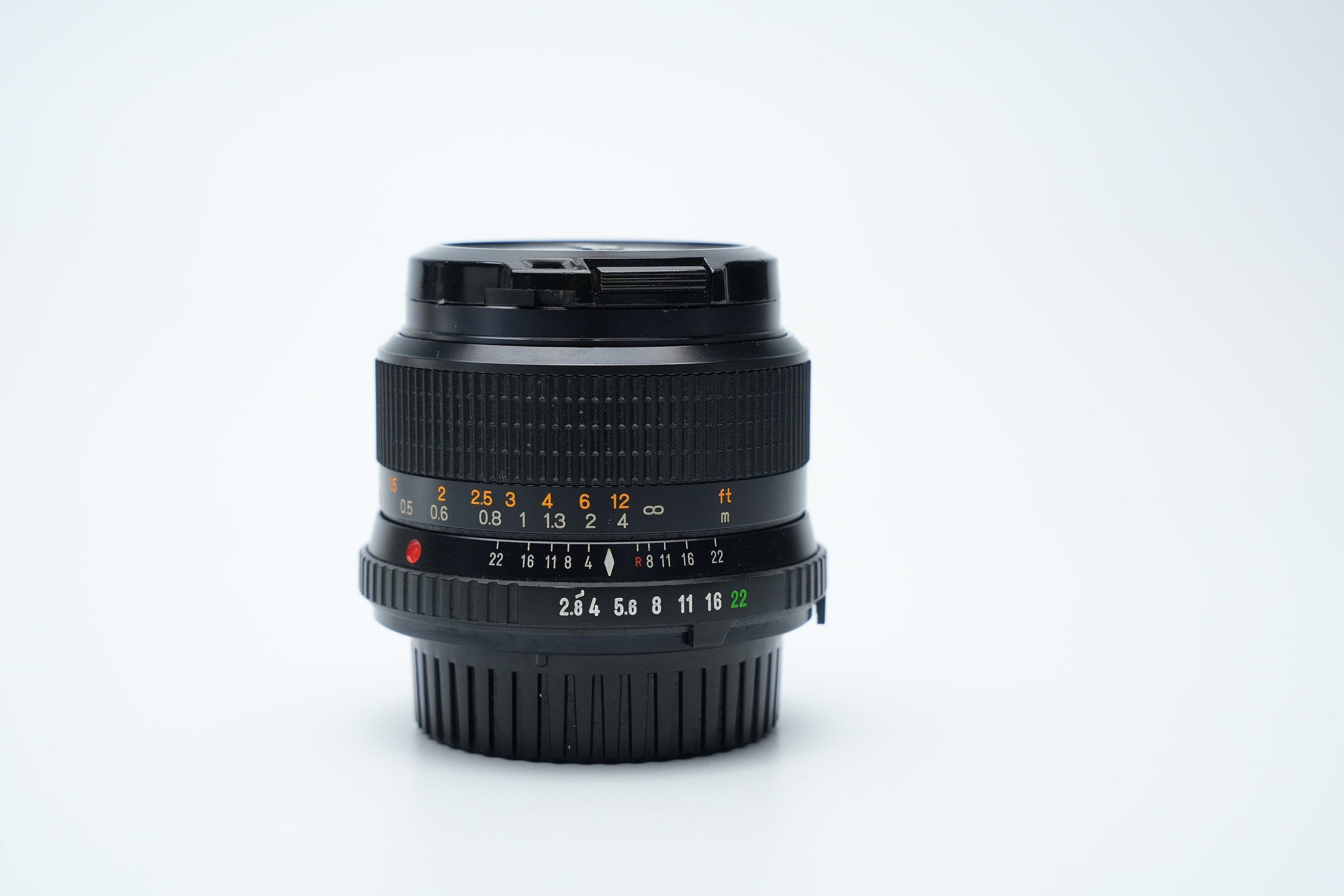 Minolta MD W.Rokkor 28mm f/2.8 Vintage Wide-Angle Lens – Ideal for Landscape and Street Photography